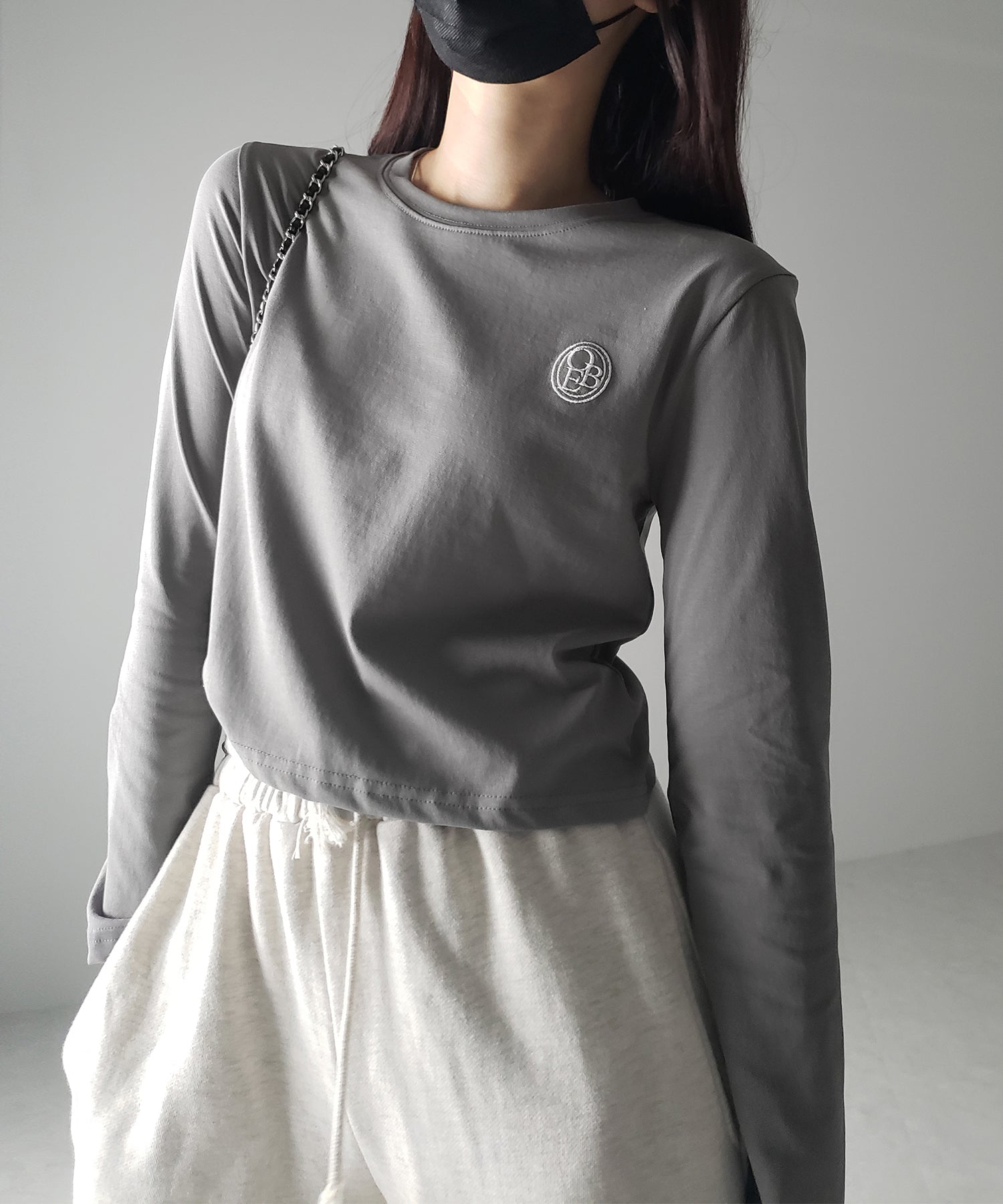 OBE刺繍 ミニロゴ長袖Tシャツ【 韓国製 】