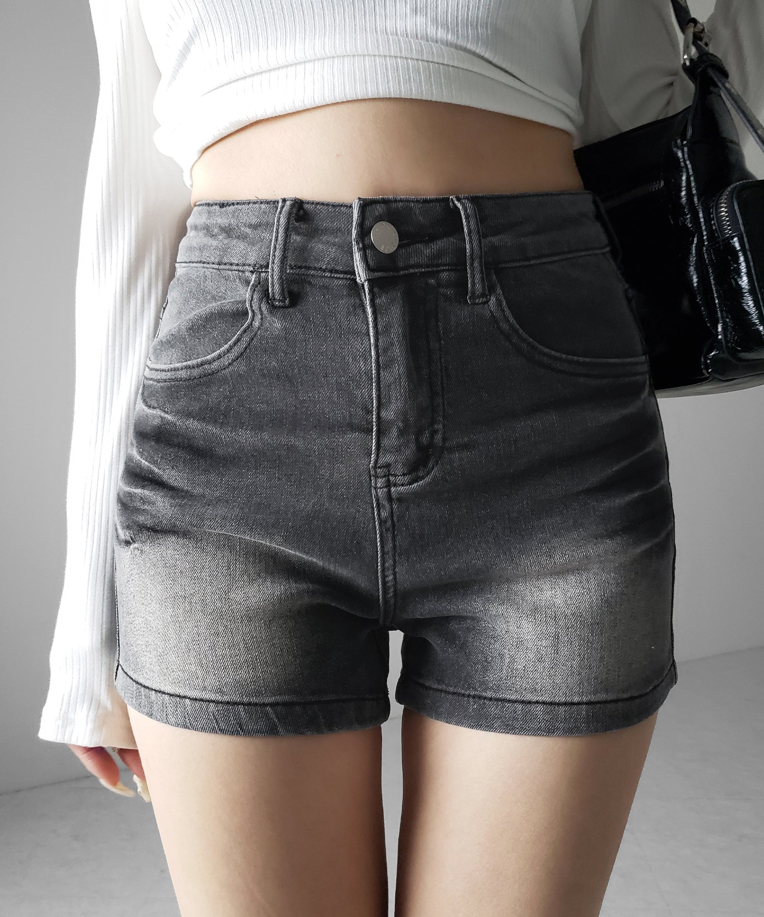 ハイウエストタイトデニムショートパンツ / high waist tight short pants