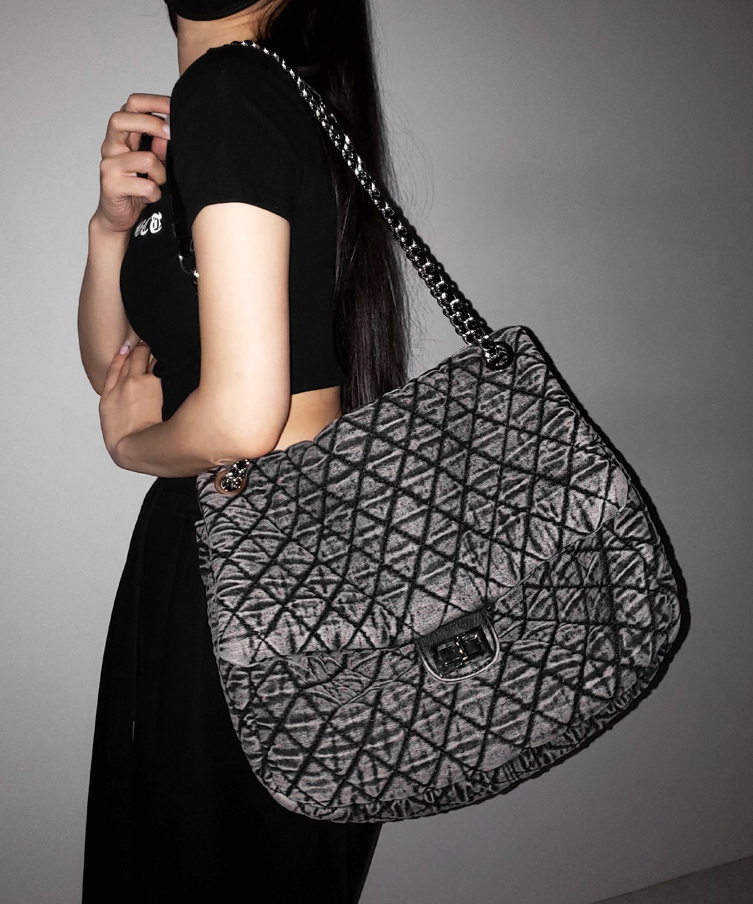 ヴィンテージブラックデニムキルティングショルダーバッグ / vintage black denim quilting shoulder bag