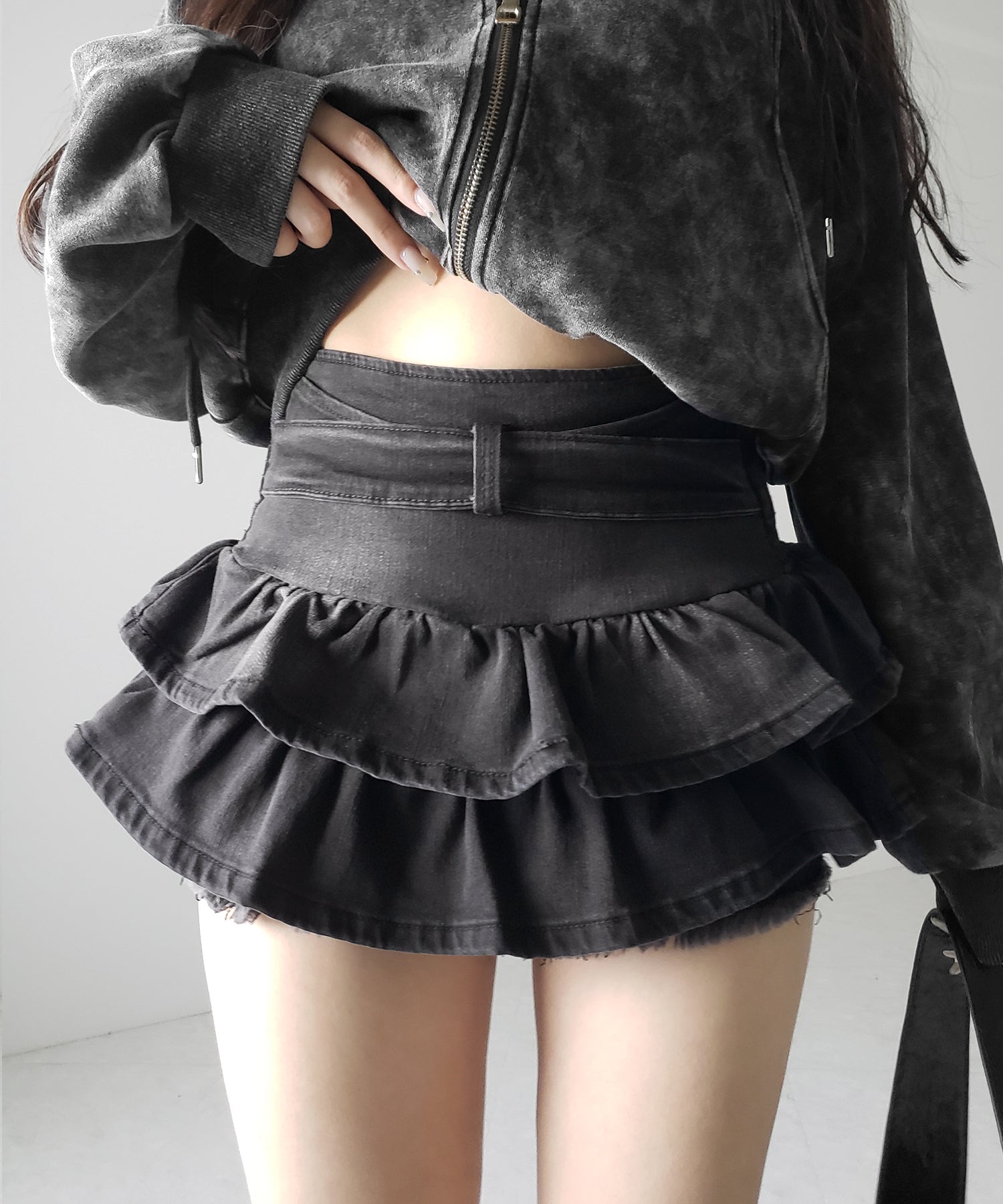 【 2color 】ベルテッドフリルヴィンテージデニムミニスカパン / Belted frill vintage denim mini skirt pants