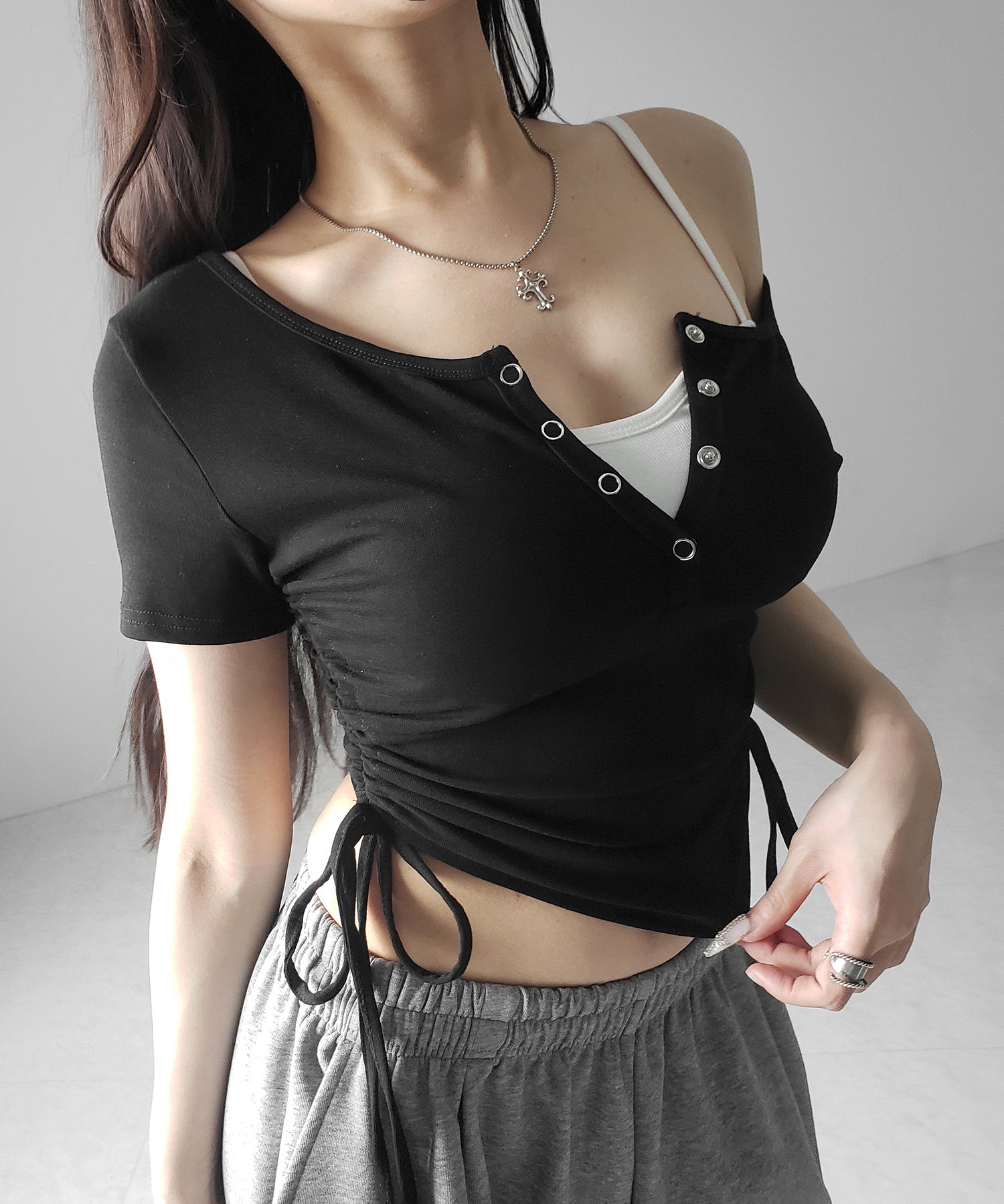 【 2点セット 】ヘンリーネックサイドリボン半袖ぴちTシャツ / Henley neck side ribbon short-sleeve pichi T-shirt