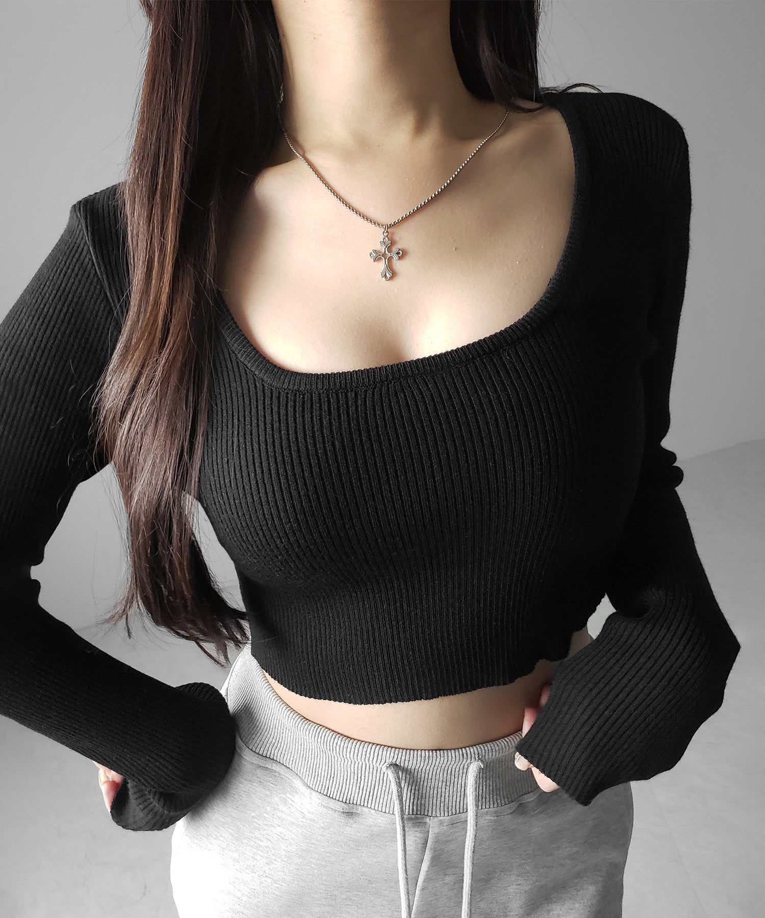 スクエアネックショートリブニットトップス / square neck short rib knit tops