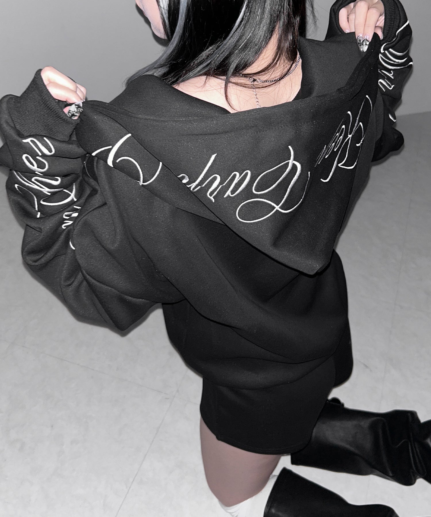 【 セットアップ 】レタリングロゴ刺繍ジップアップパーカー&ショートパンツ / lettering logo embroidery zip-up hoodie & short pants SETUP