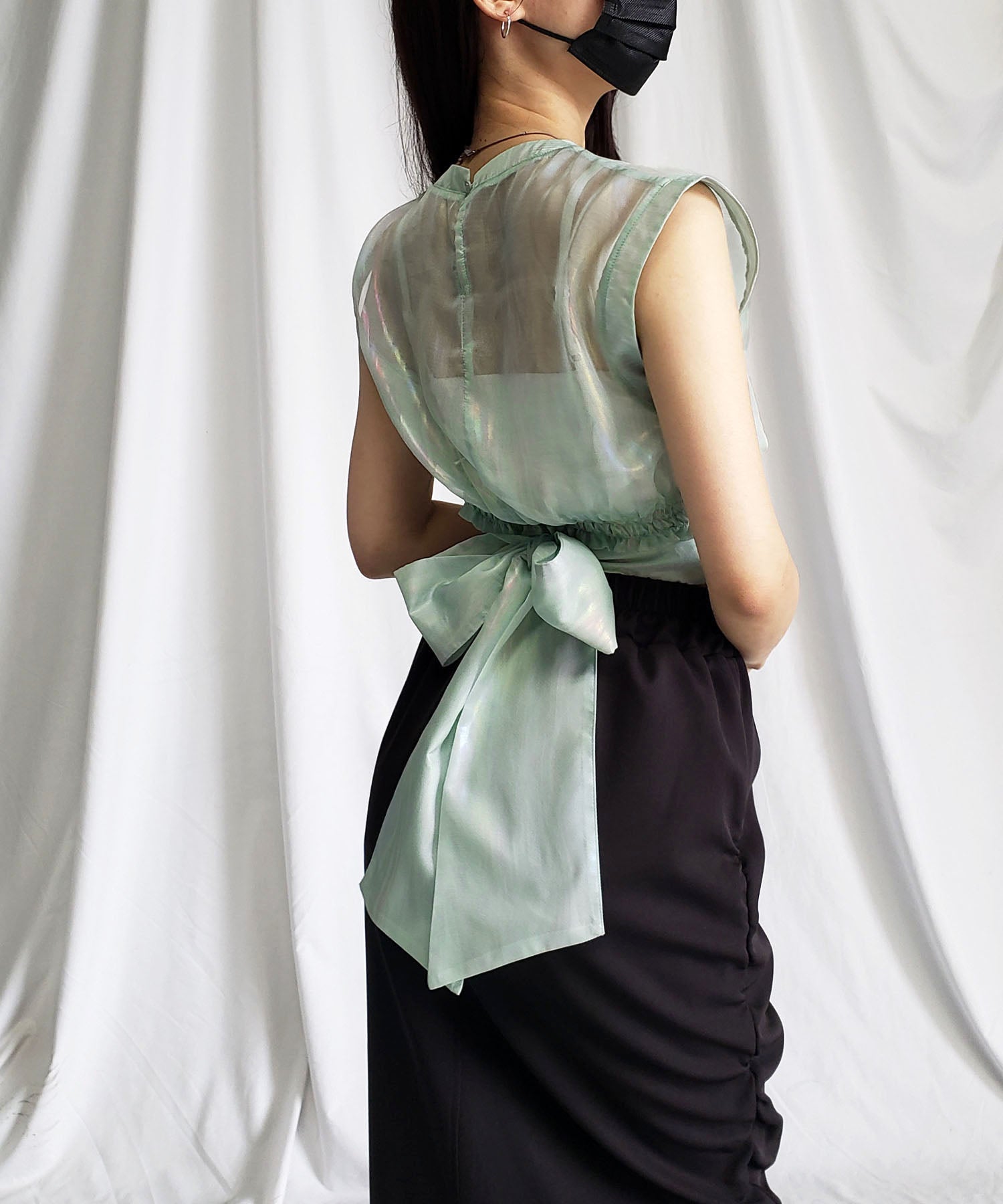 【 3color 】オーロラグロスオーガンジーバックリボンショートブラウス / Aurora gloss organdy back ribbon short Blouse