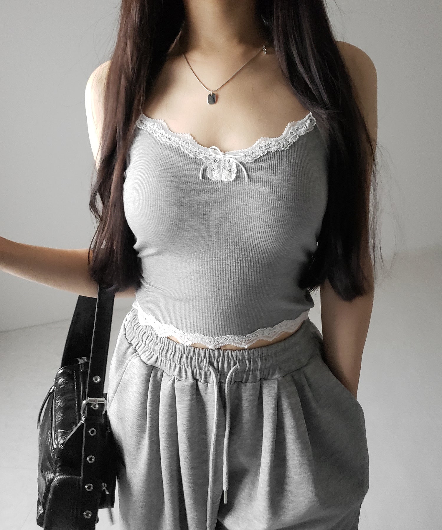 【 3color 】バイカラーレースクロップドリブキャミソール / bicolor lace cropped rib camisole