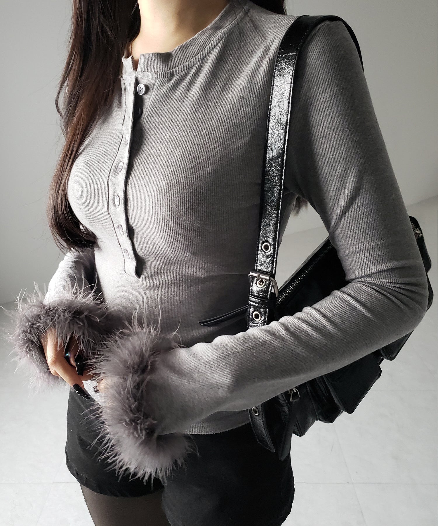 【 2color 】ファースリーブヘンリーネックリブトップス / fur sleeve henley neck lib tops