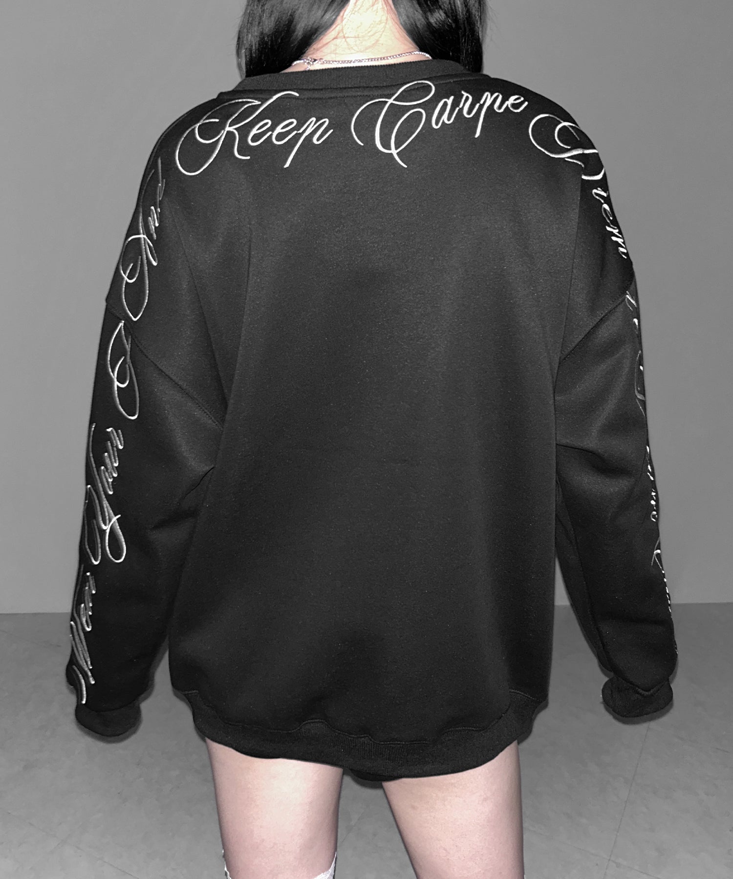 レタリングロゴ刺繍スウェットプルオーバー / lettering logo embroidery sweat pullover