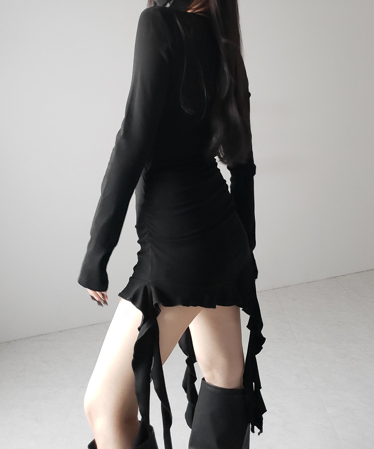 【 3color 】クロスチョーカーアシンメトリーラッフルフリルトップス / cross choker asymmetry ruffle frill tops