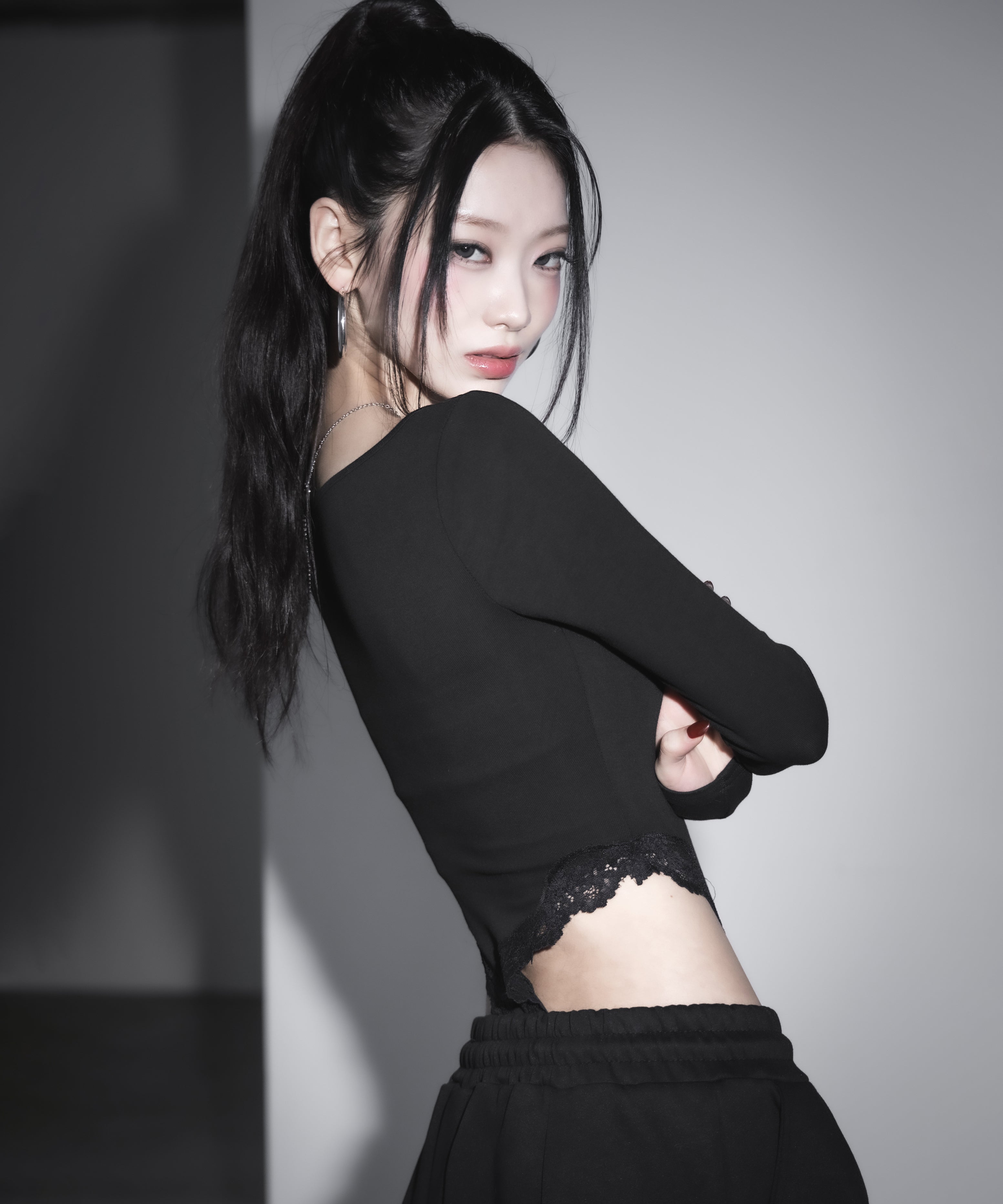 【 2color 】カットアウトレースポイントボディスーツトップス /cutout lace point bodysuit tops