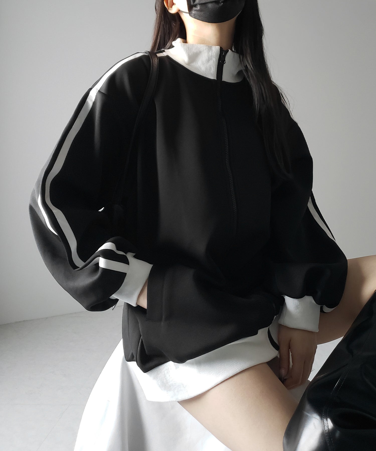 【 無地/配色を選べる2color 】サイドラインオーバーサイズトラックジャケット / sideline oversize track jacket