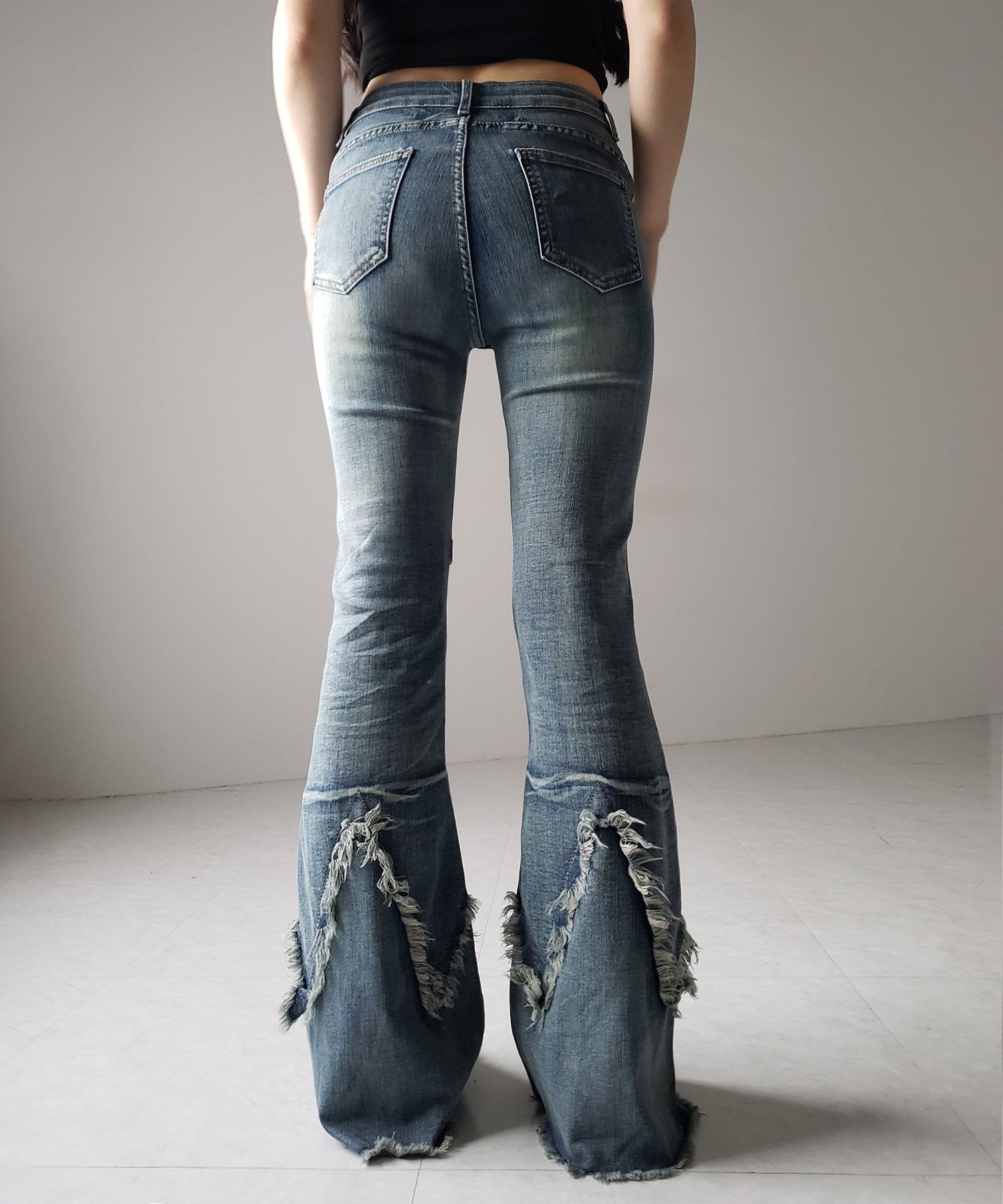 クロスデザインヴィンテージライクフリンジストレッチフレアデニム / cross design vintage-like fringe stretch flare denim