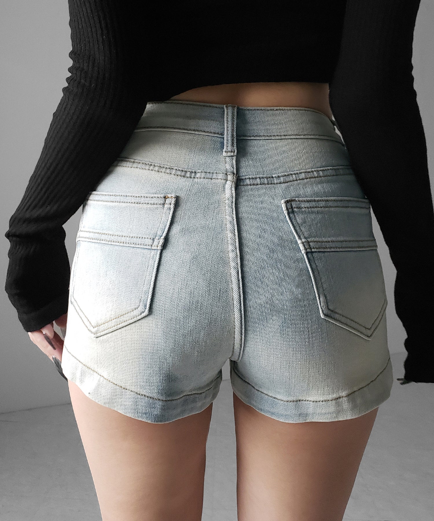 ハイウエストストレッチデニムタイトショートパンツ / high wast stretch denim tight short pants