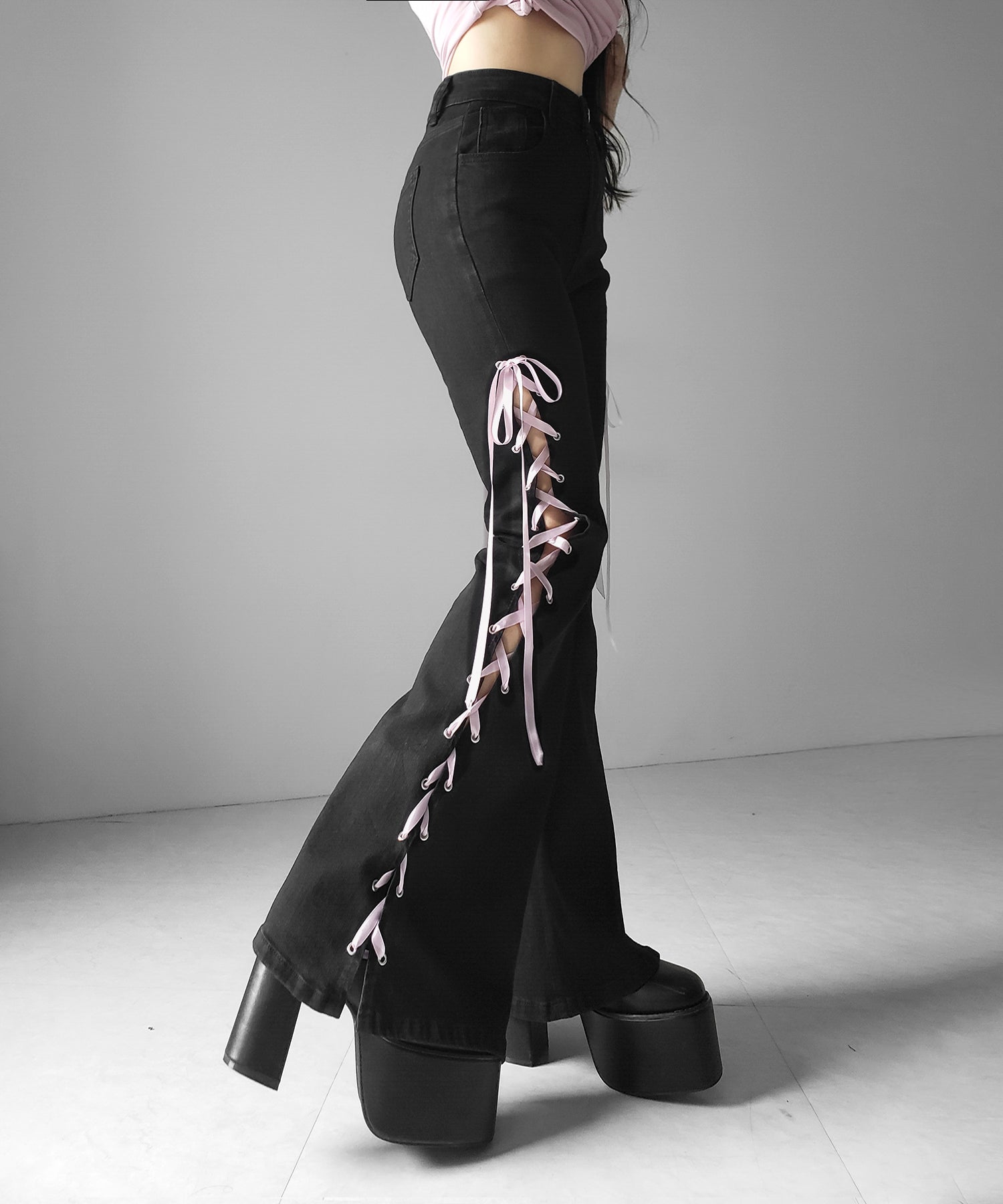 サテンリボンレースアップカットアウトストレッチフレアデニム / satin ribbon laceup cutout stretch flare denim