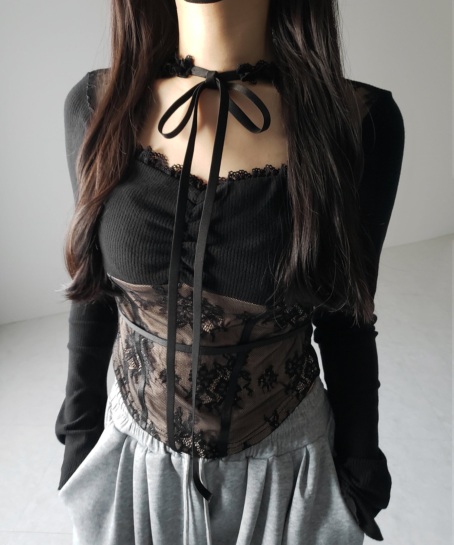 【 2color 】チョーカーネックリボンレーシーカットソートップス / choker neck ribbon lacy cutsaw tops