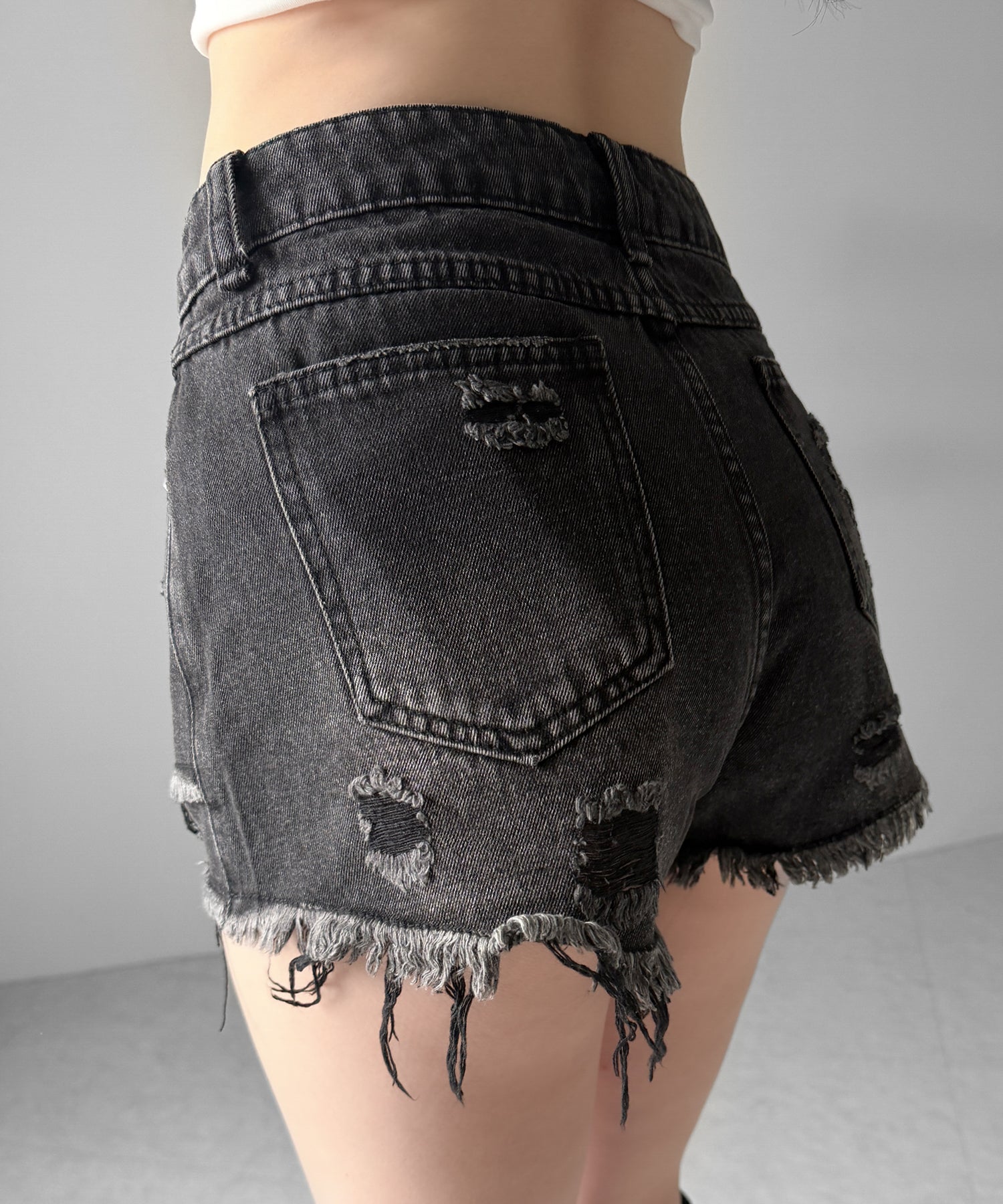クラッシュダメージダブルフリンジデニムショートパンツ/crash damage double fringe denim short pants