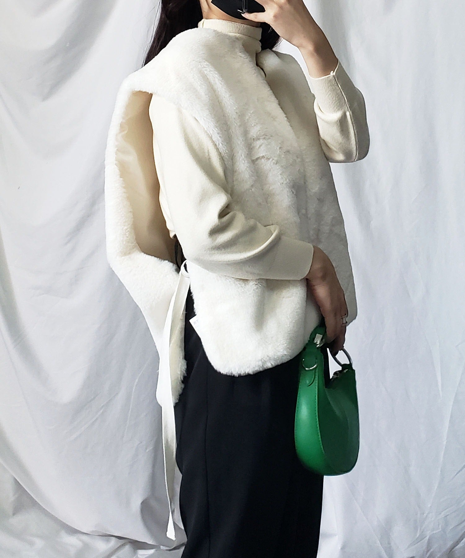スムースタッチサイドスリットフェイクファーベスト