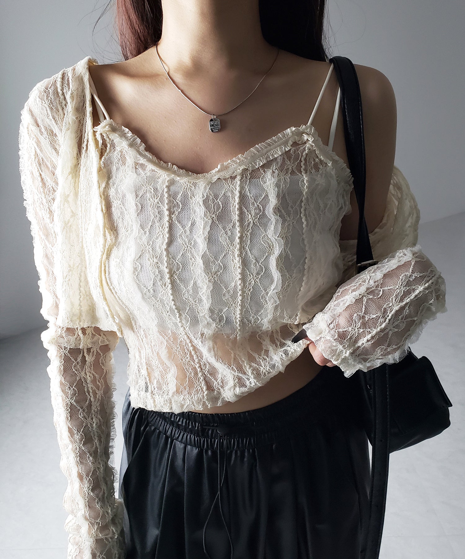 【 2点セット 】チュールドッキングレースキャミソール + ショートカーディガン SET