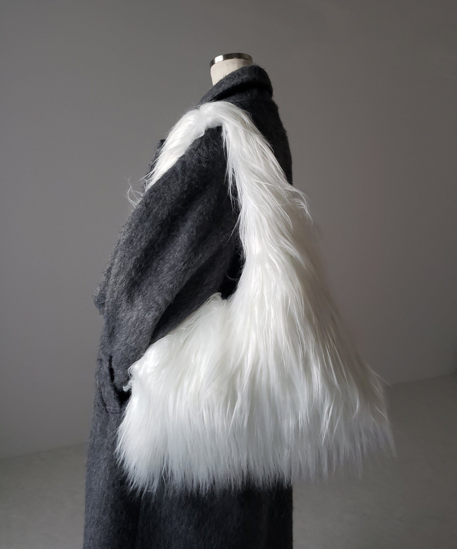 【 5color 】シャギーファーワンハンドルショルダーバッグ / shaggy fur onehandle shoulder bag