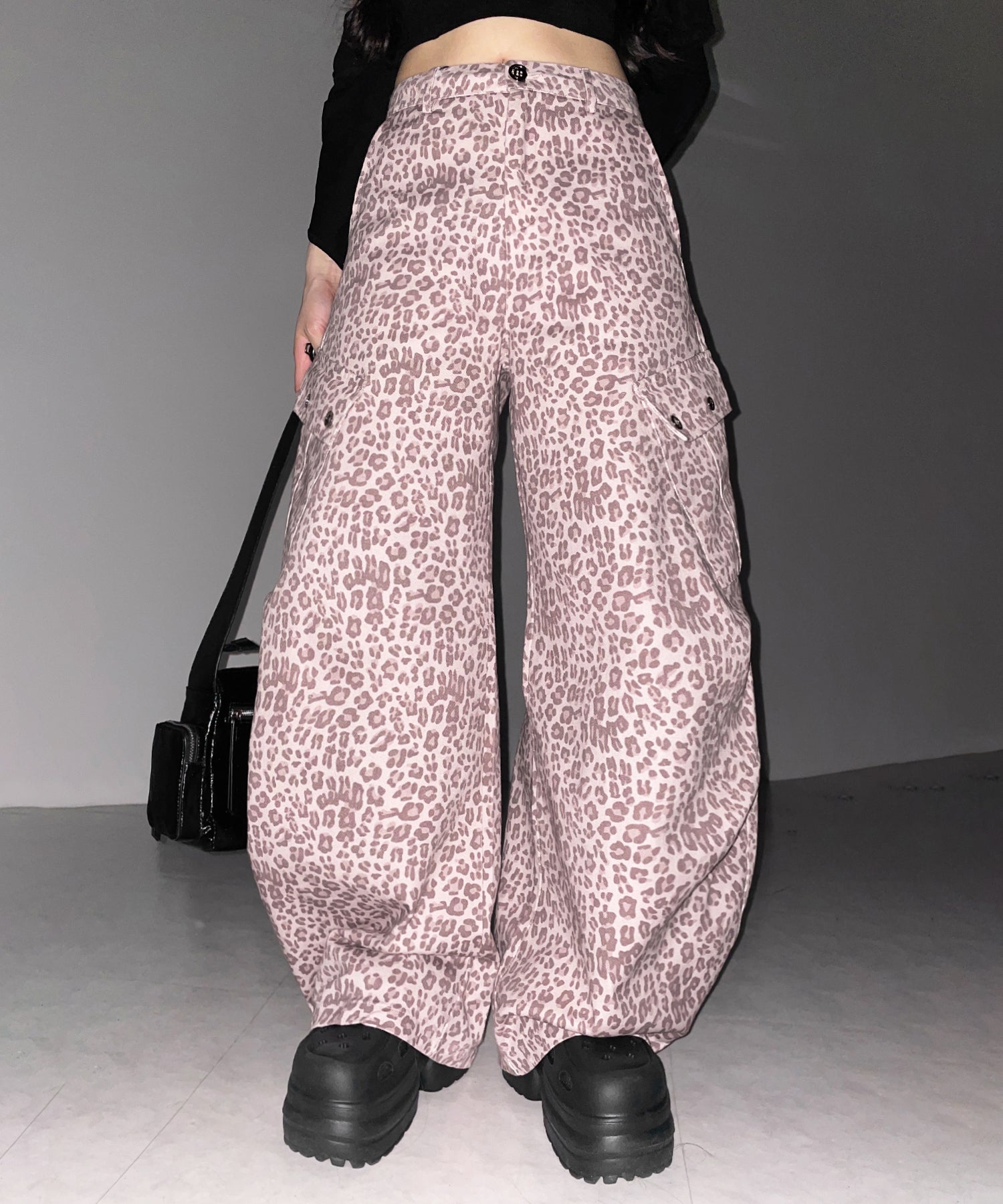 ヴィンテージライクピンクレオパードバレルカーゴパンツ / vintage like pink leopard barrel cargo pants