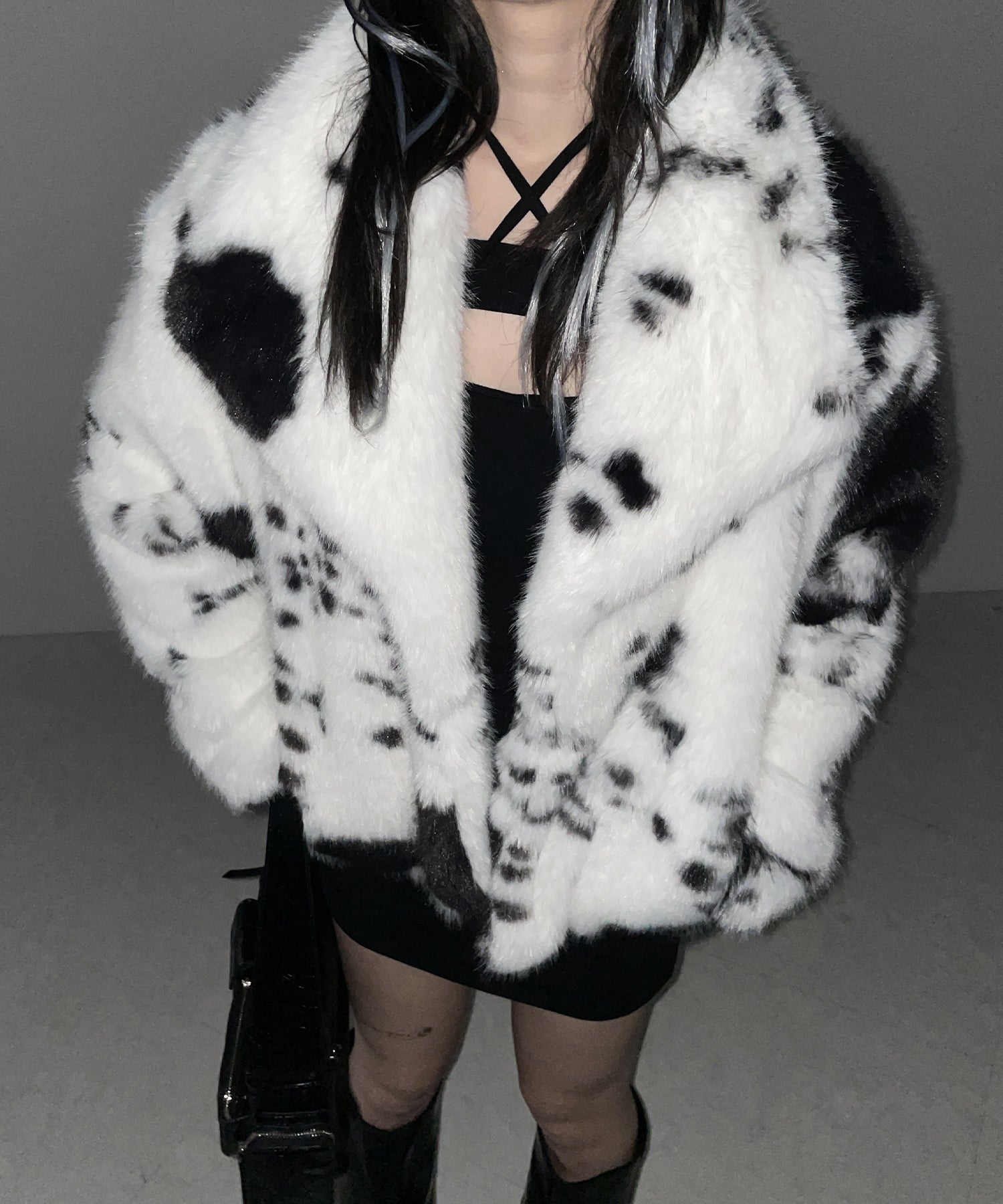 カウミドルフェイクファコート / cow middle fakefur coat