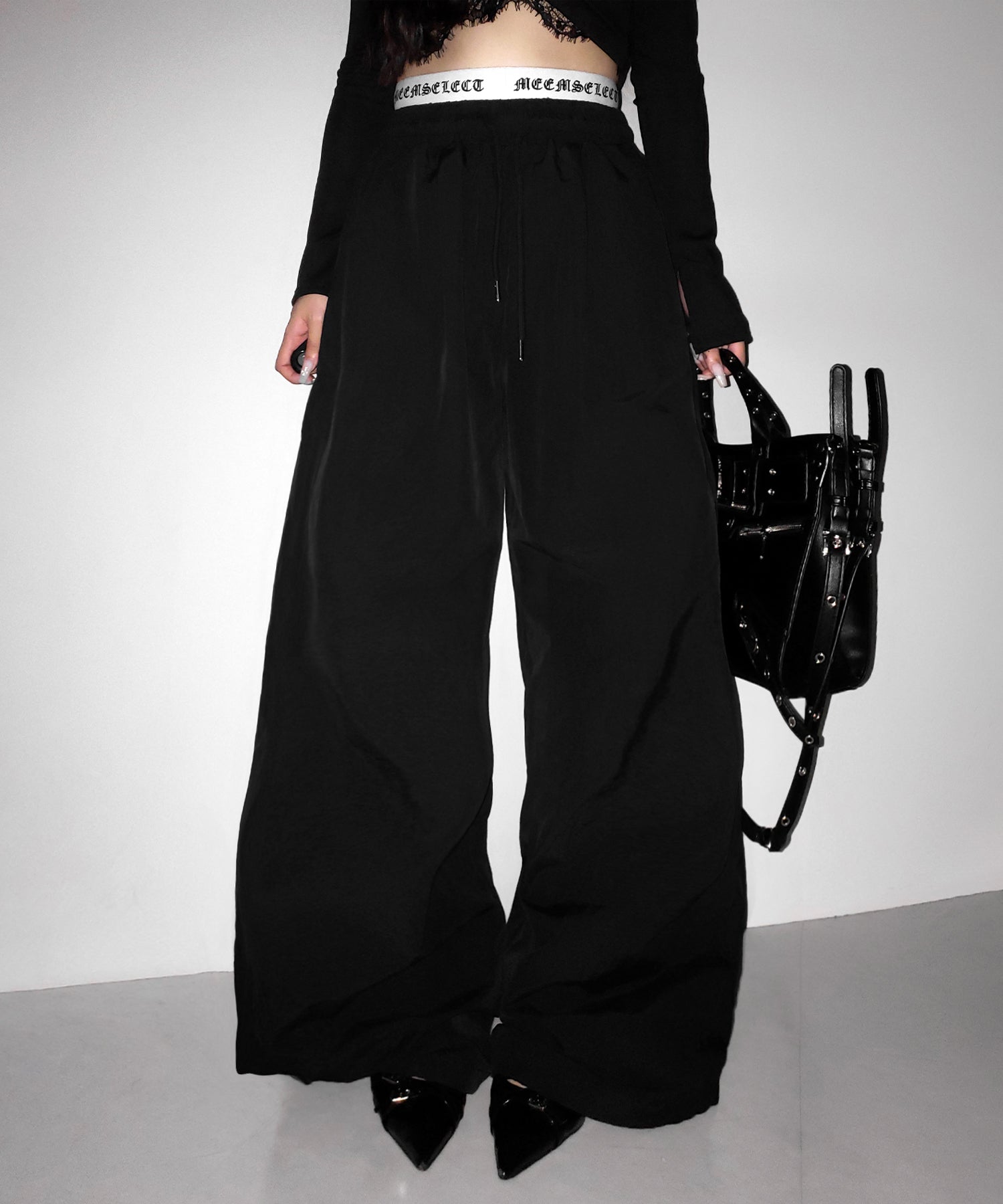 【 2color / 裾絞り可能 】ウエストロゴナイロンライクワッシャーワイドパンツ / waist logo nylon-like washer wide pants