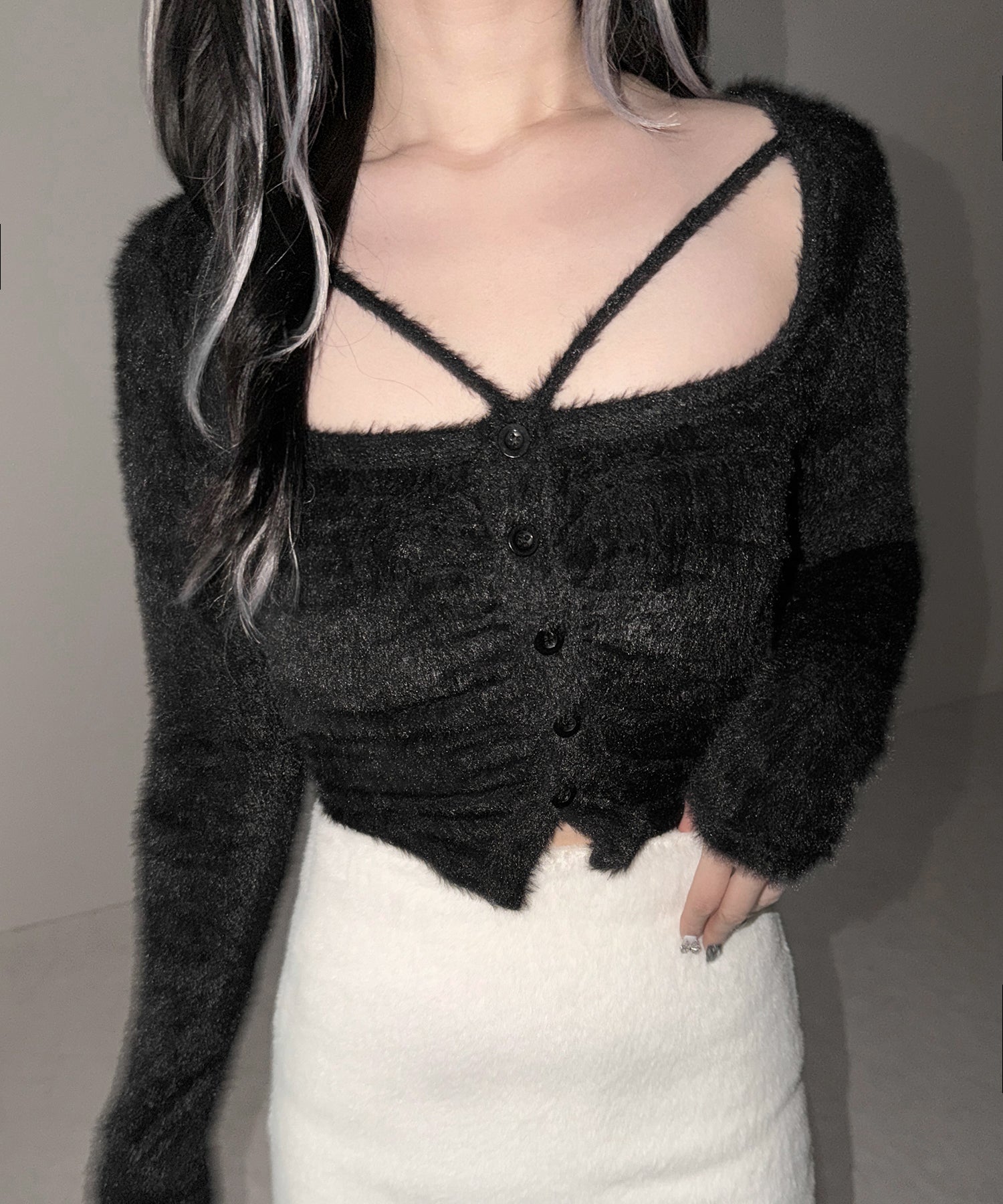 クロスストラップスクエアショートシャギーカーディガン / cross strap square short shaggy cardigan