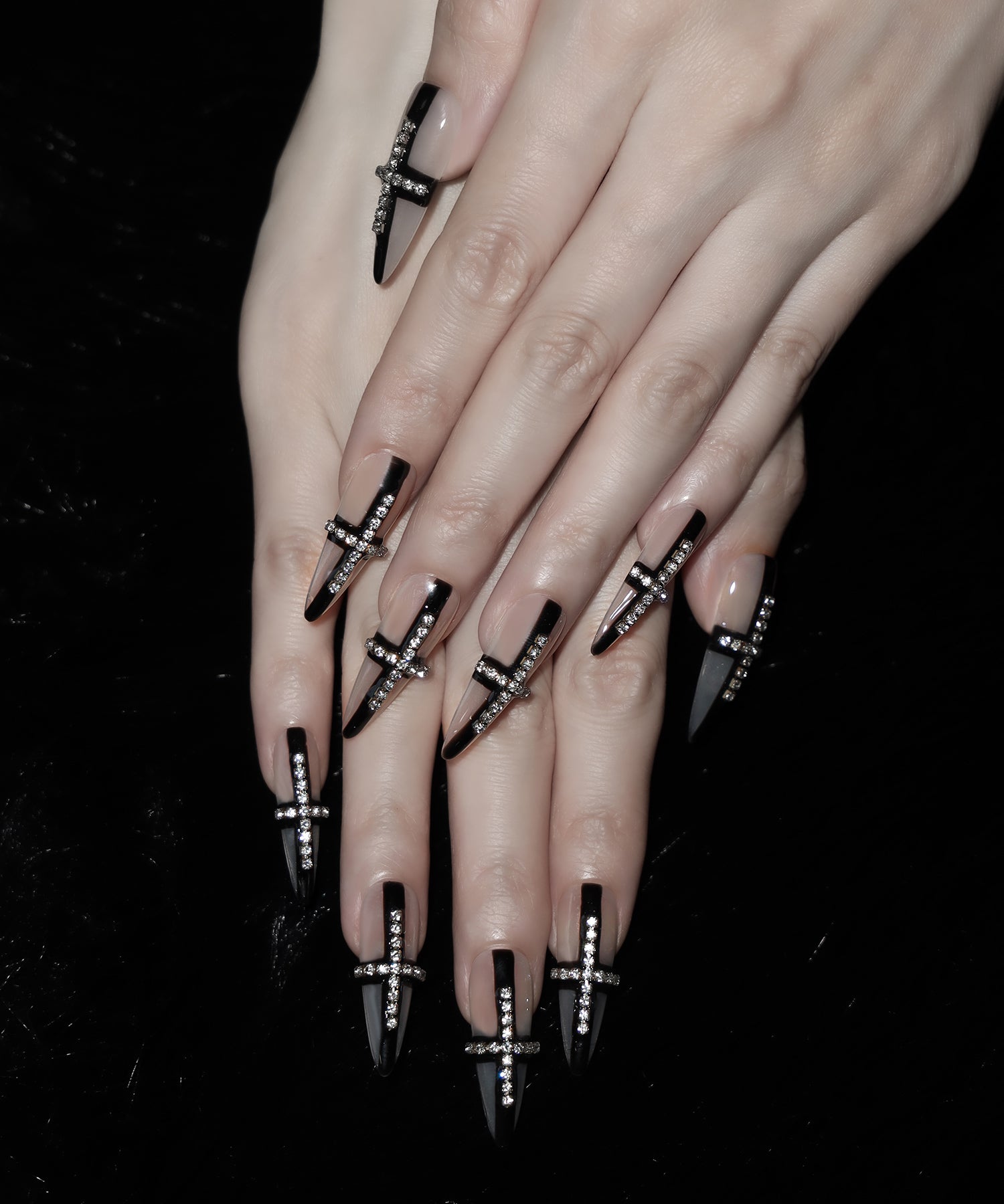 シルバーストーンクロスラインブラックシアースティレットネイルチップ/silverstone cross line black sheer stiletto nail tips
