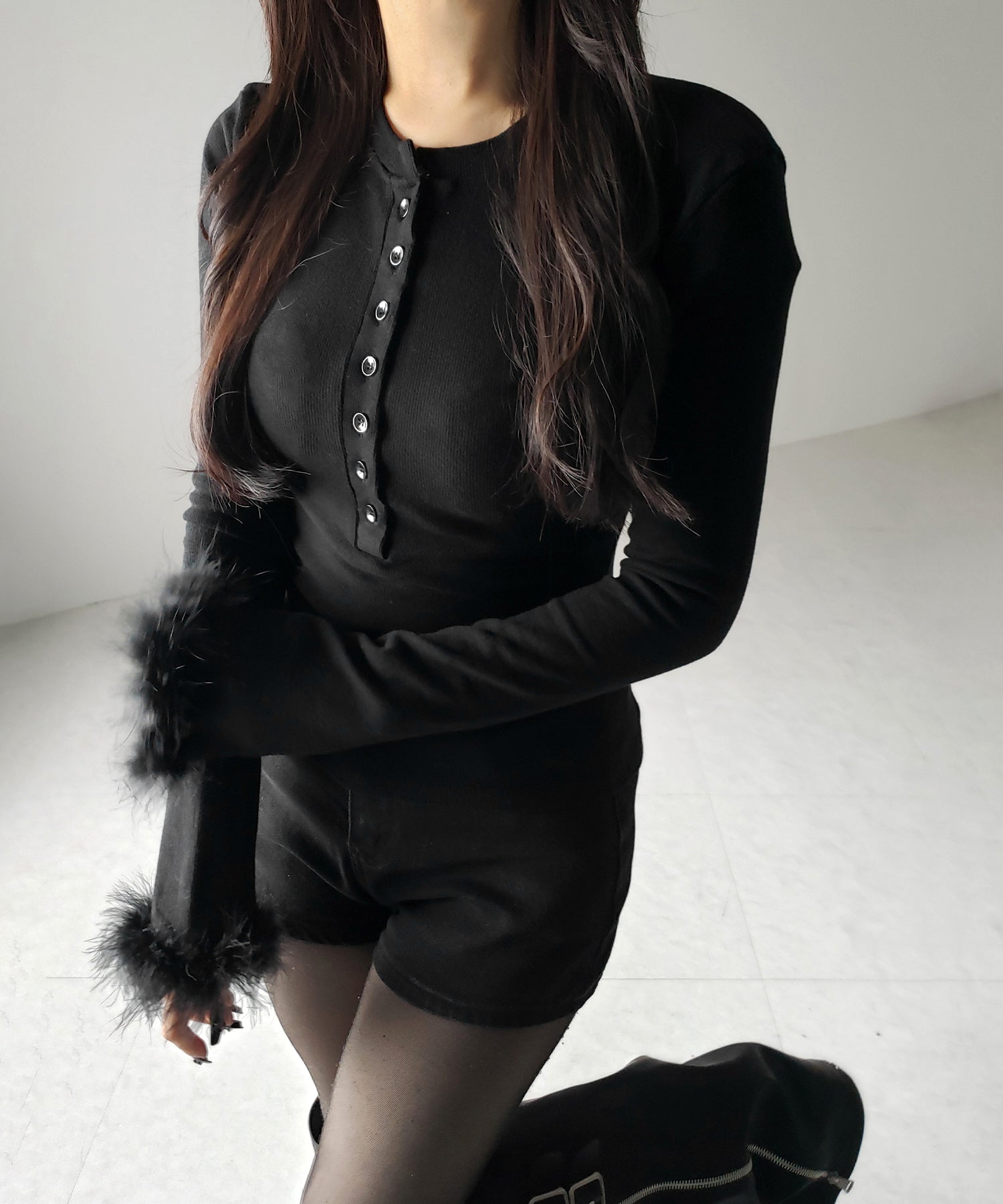 【 2color 】ファースリーブヘンリーネックリブトップス / fur sleeve henley neck lib tops