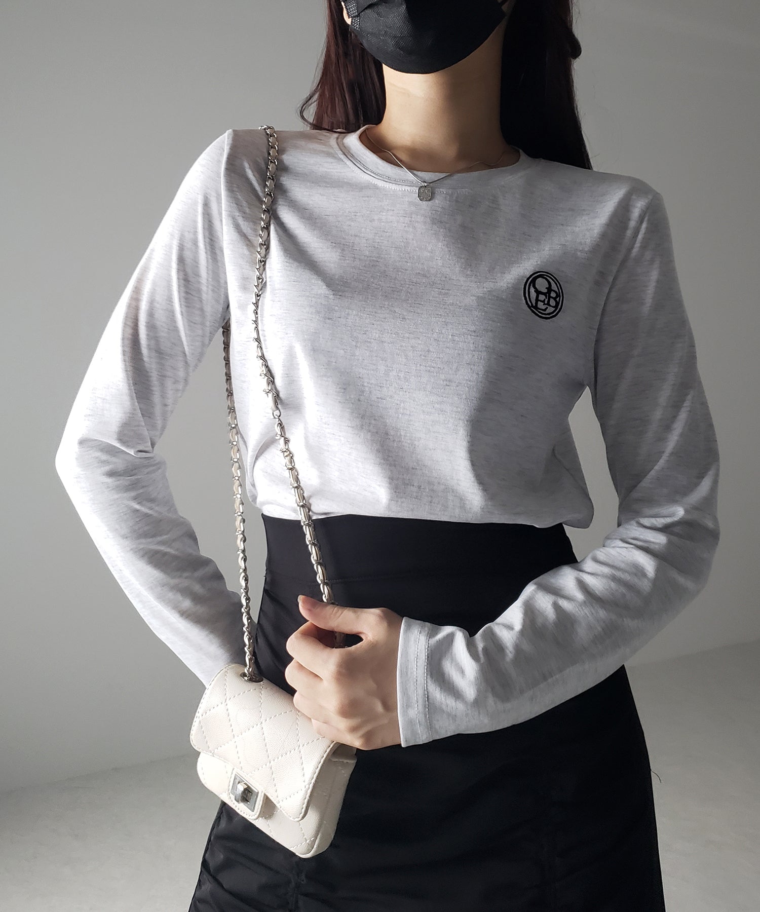 OBE刺繍 ミニロゴ長袖Tシャツ【 韓国製 】