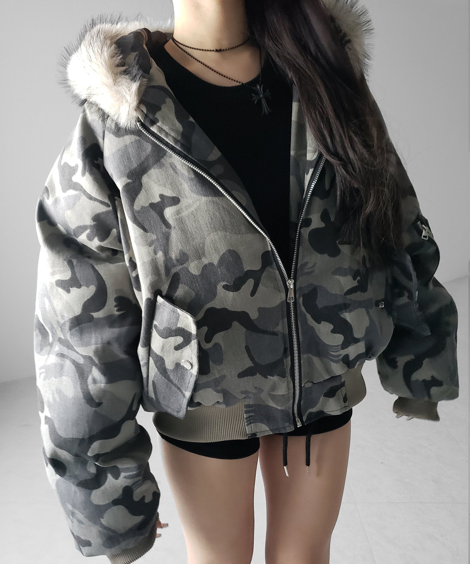 カモフラフェイクファーフーディ中綿ジャケット / camouflage fake fur hoodie down jacket