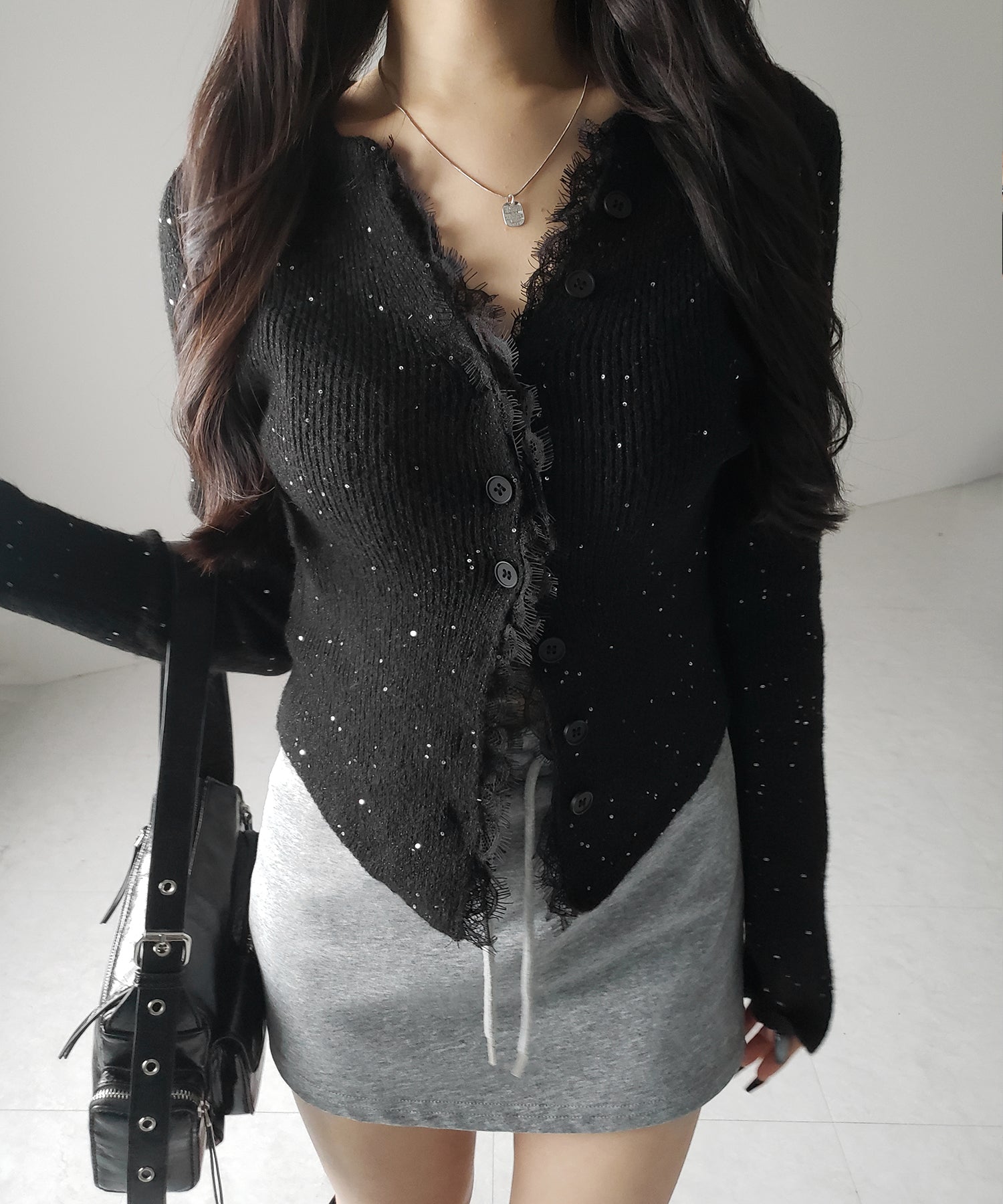 レースドッキングスパングルキーネックニットカーディガン / lace docking spangle key neck knit cardigan