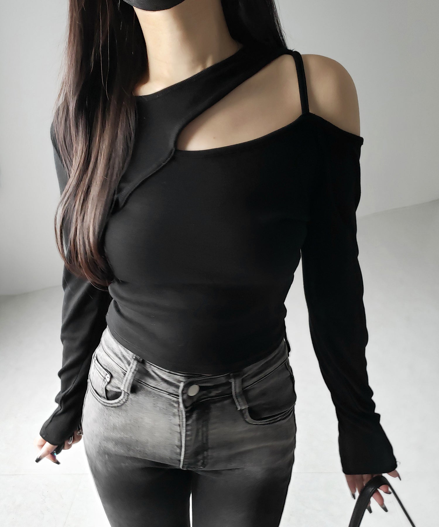 ショルダーカットアウトストラップリブトップス / shoulder cutout strap lib tops