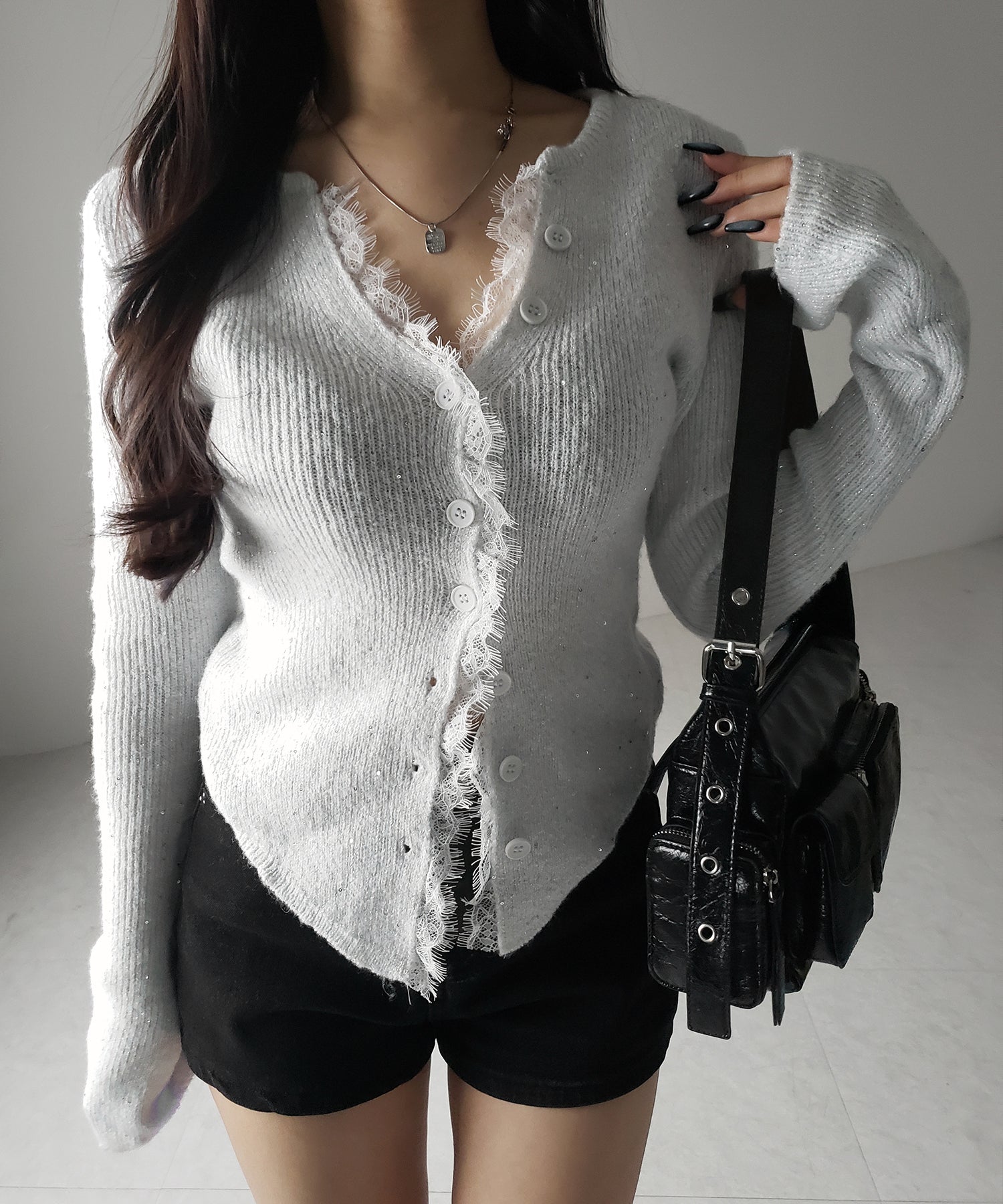 レースドッキングスパングルキーネックニットカーディガン / lace docking spangle key neck knit cardigan