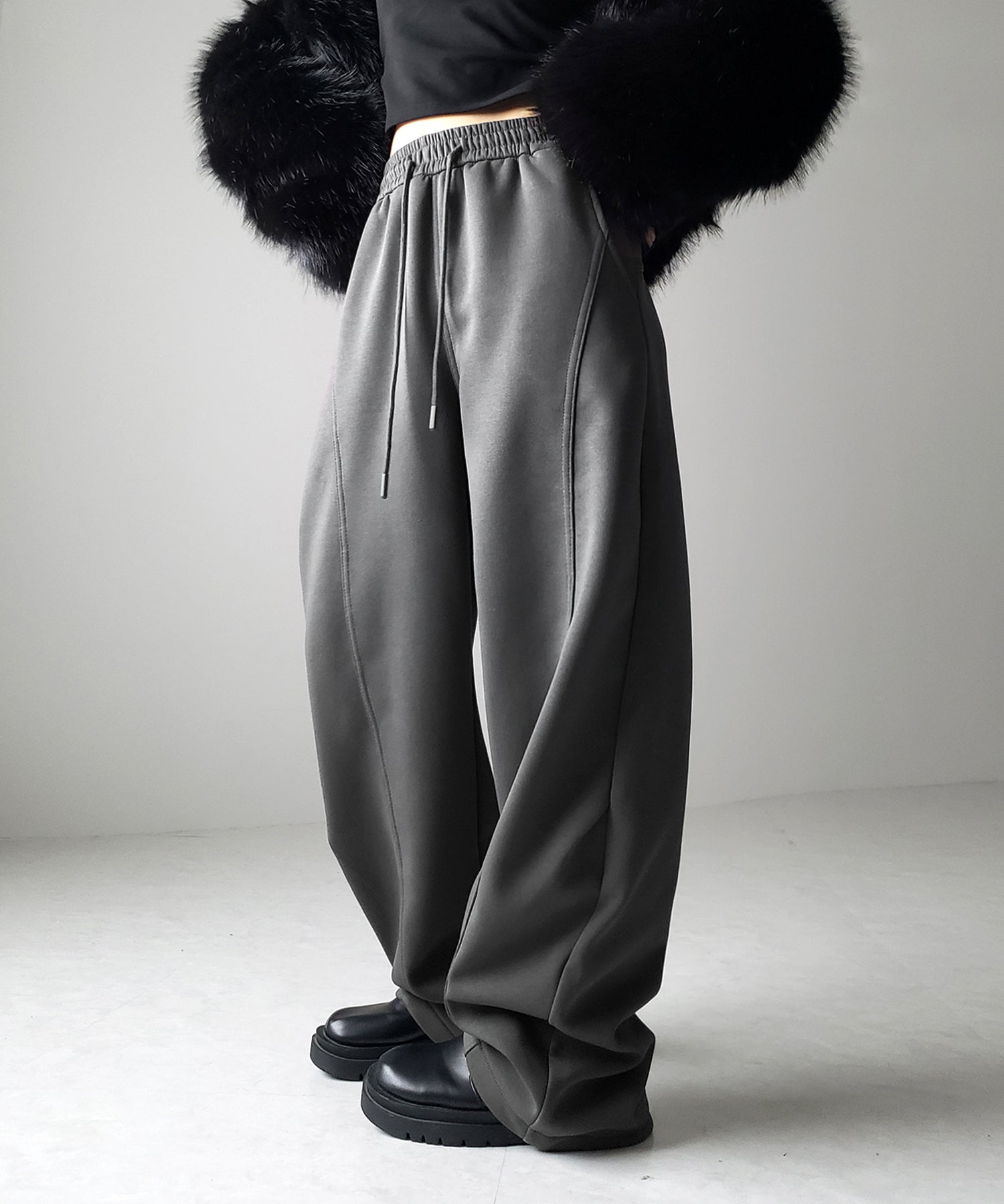 【 裏起毛 】カーブラインサイドタックワイドスウェットパンツ