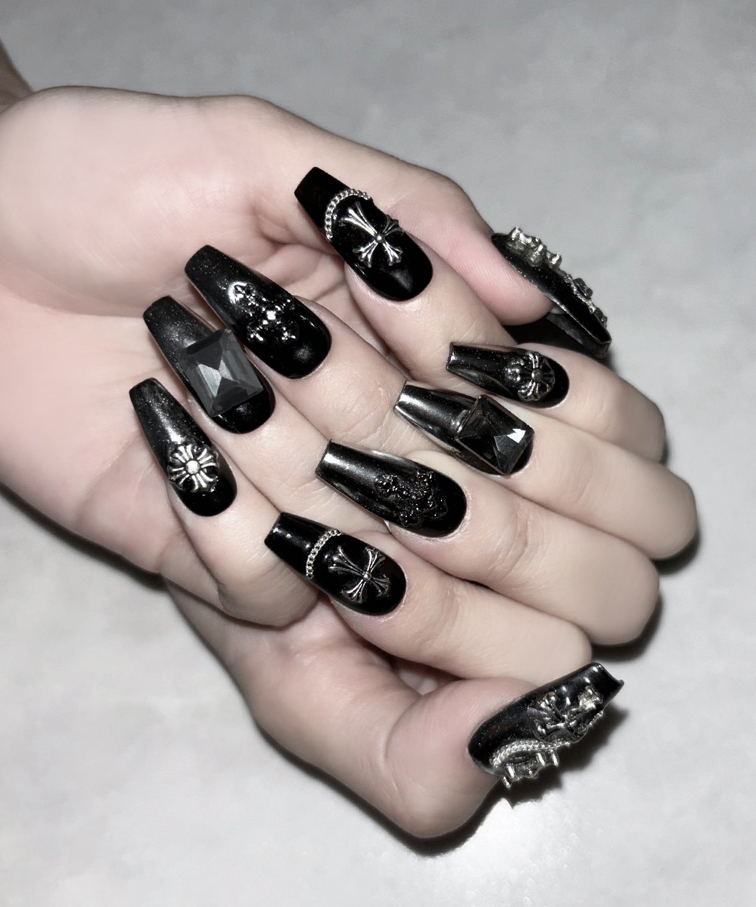チェーンクロスブラックミラースクエアネイルチップ / chain cross black mirror square nail tips