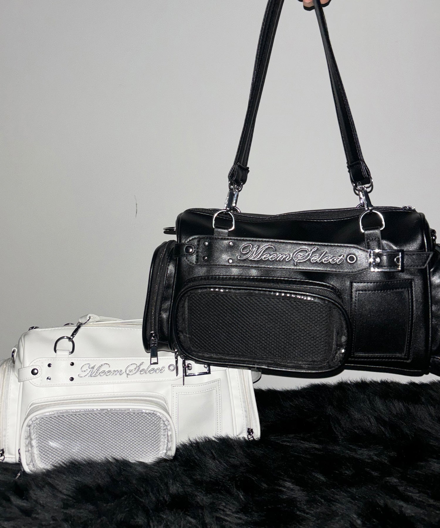 クリアポケット付きレタリング刺繍ショルダーバッグ / clear pocket lettering embroidery shoulder bag