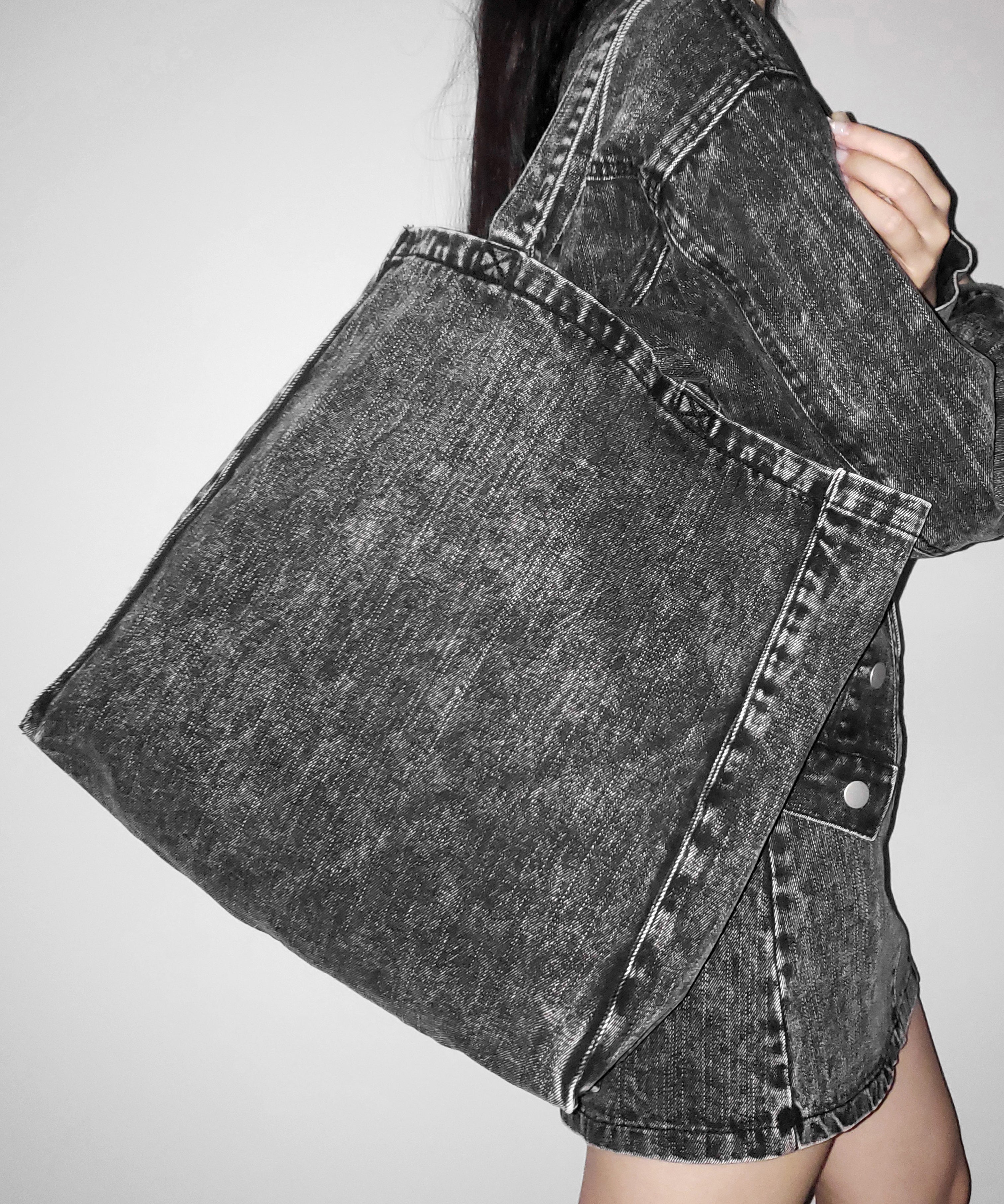 【 2color 】ヴィンテージケミカルブリーチビッグスクエアデニムトートバッグ / vintage chemical bleach big square denim tote bag