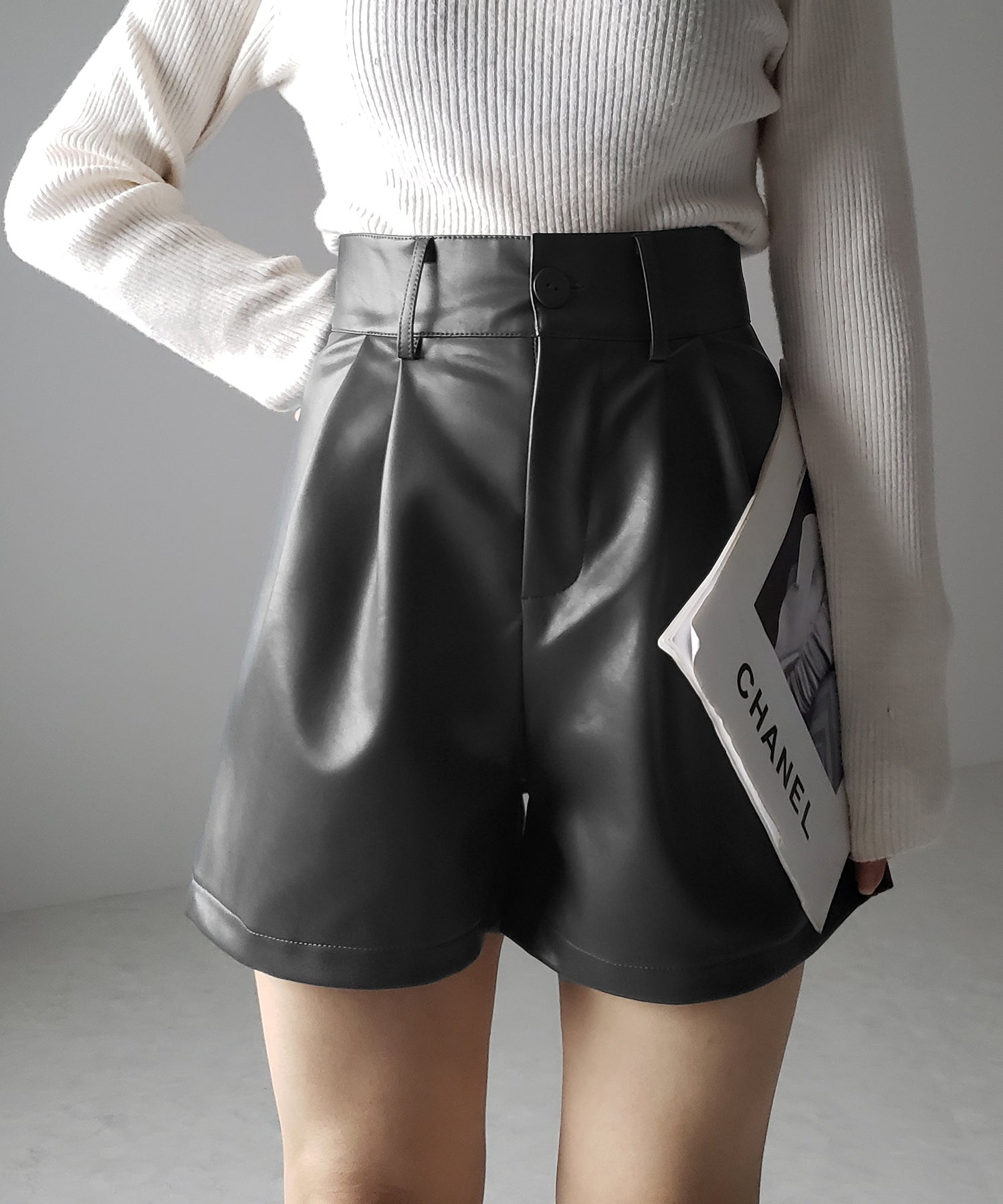 【 3color / 5size 】太ベルトハイウエストタックレザーショートパンツ