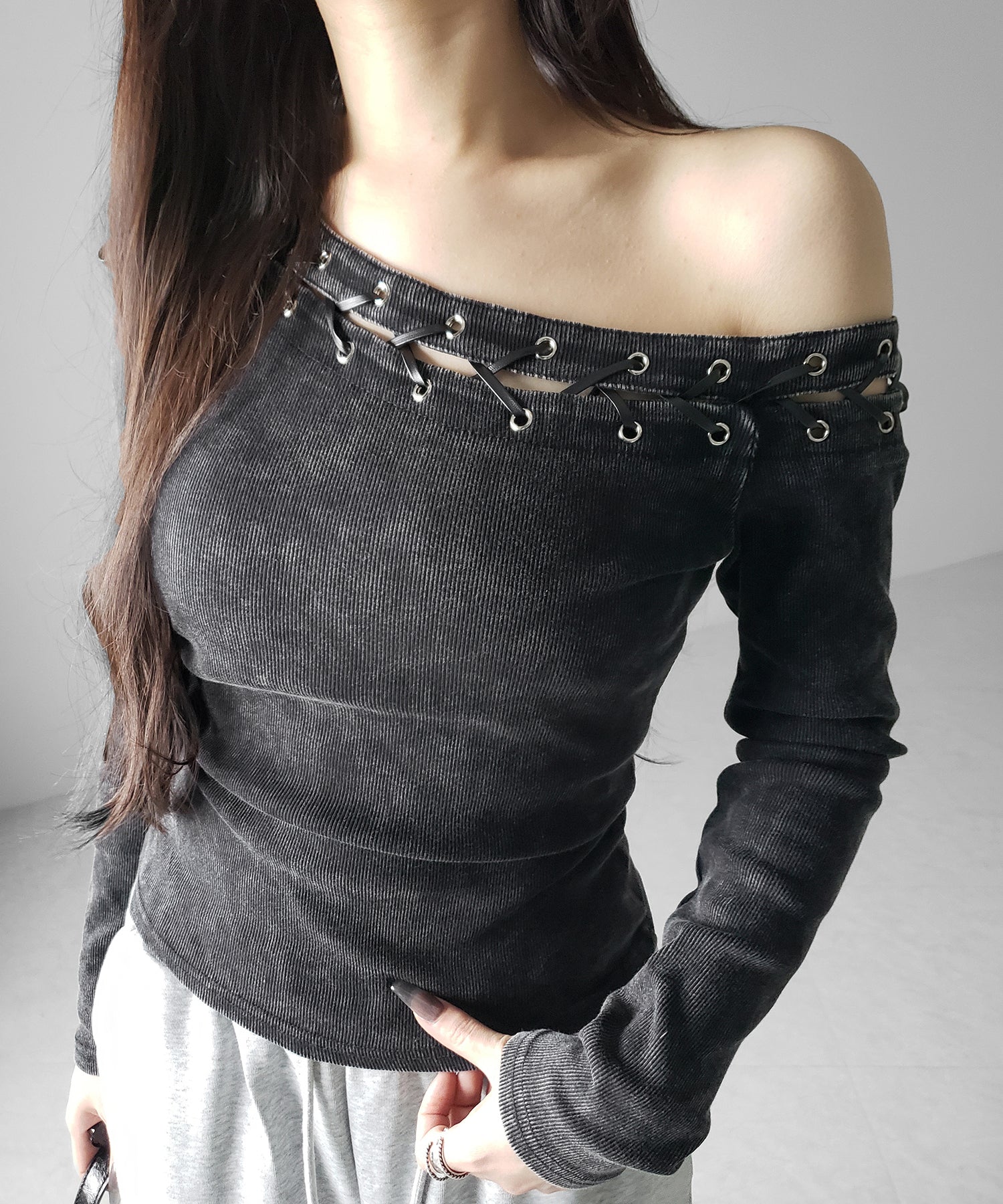 ヴィンテージカットアウトレースアップワンショルリブトップス / vintage cutout laceup one shoulder lib tops