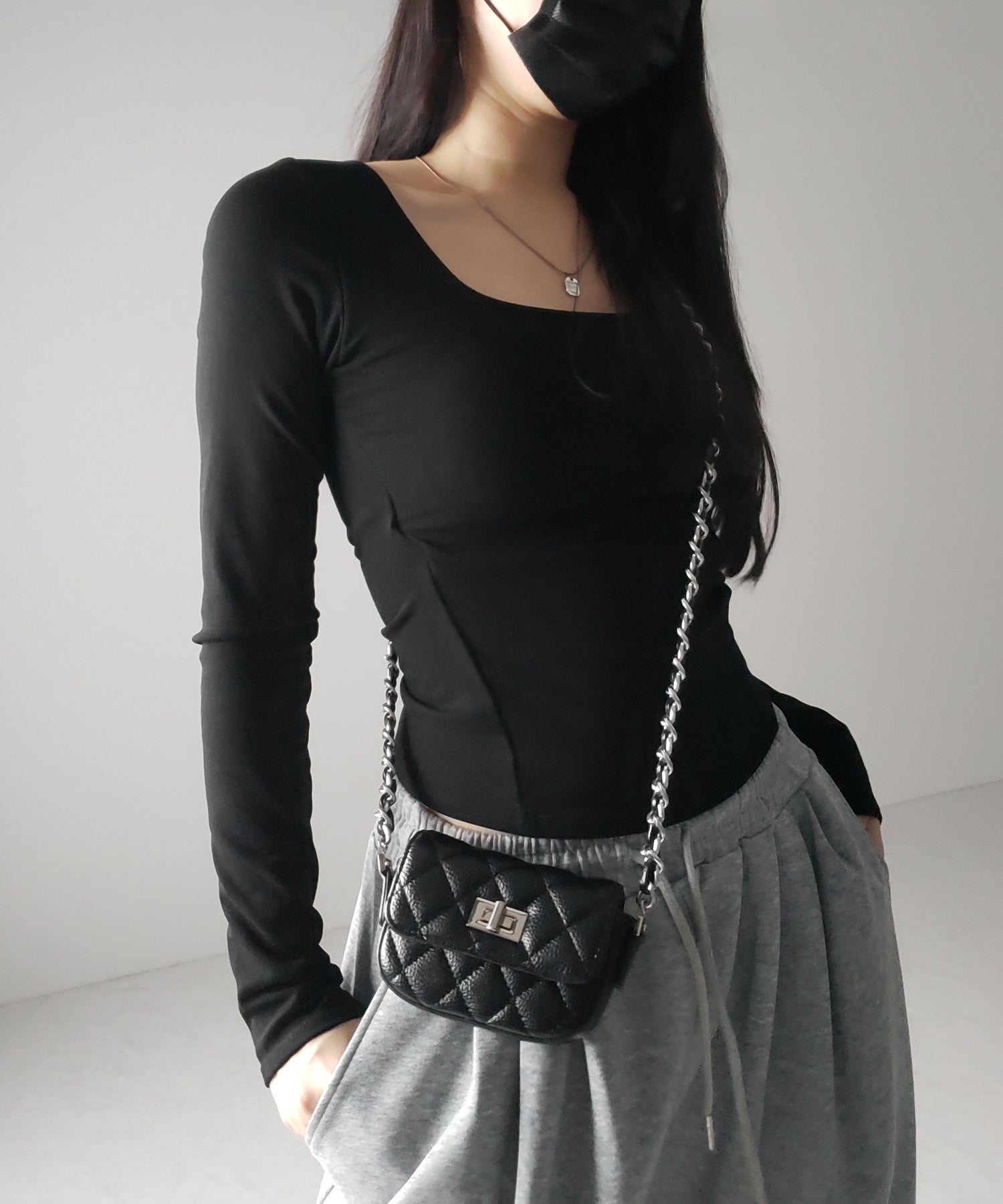 【 裏起毛 / カップ付き 】スクエアネックスリムカットソートップス