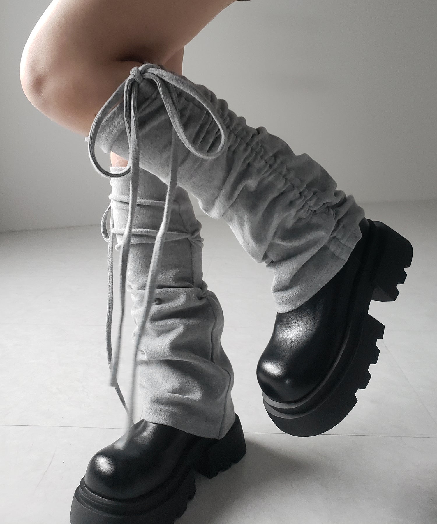 ストラップリボンサイドシャーリングレッグカバー / strap ribbon side shirring leg cover