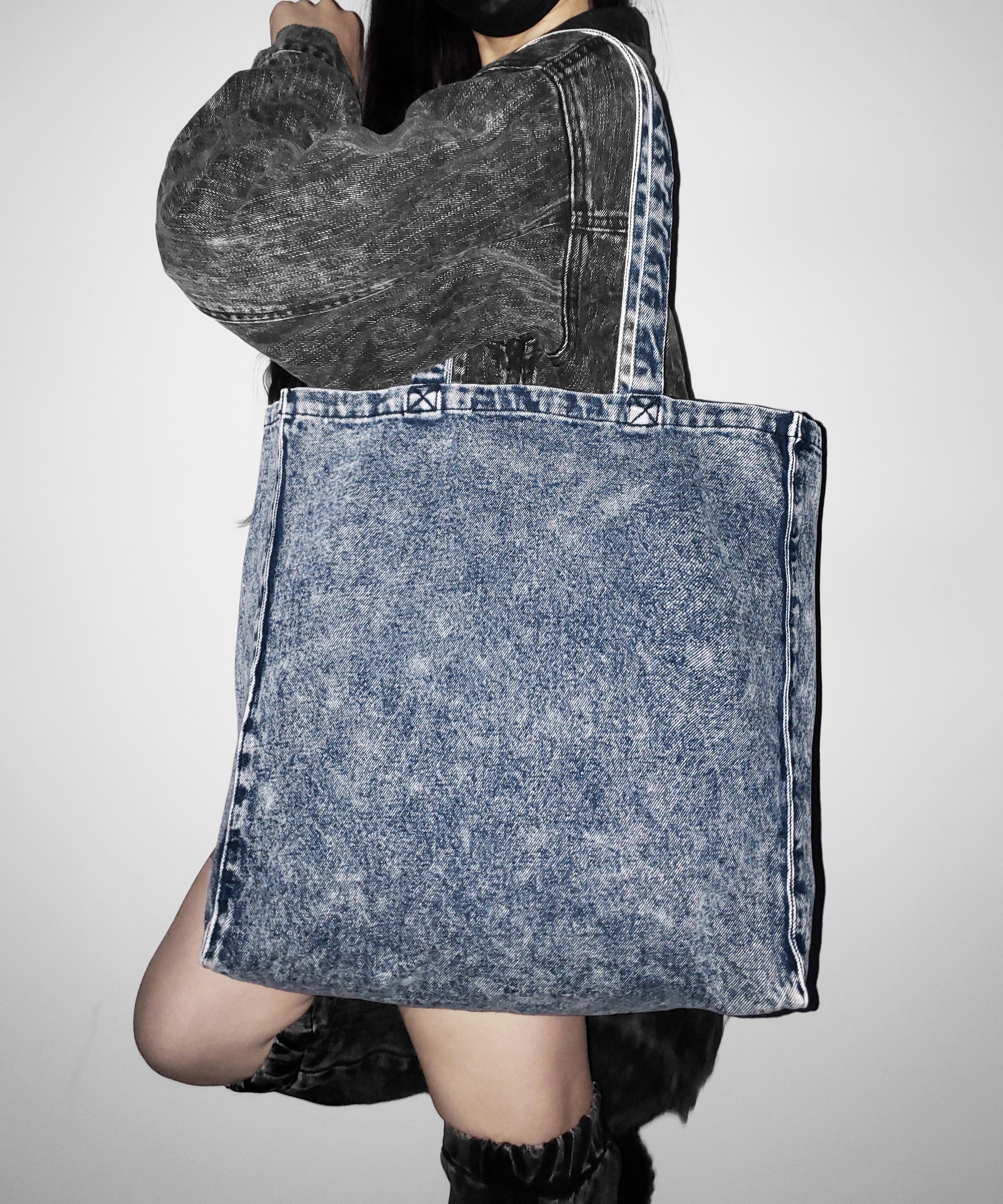 【 2color 】ヴィンテージケミカルブリーチビッグスクエアデニムトートバッグ / vintage chemical bleach big square denim tote bag