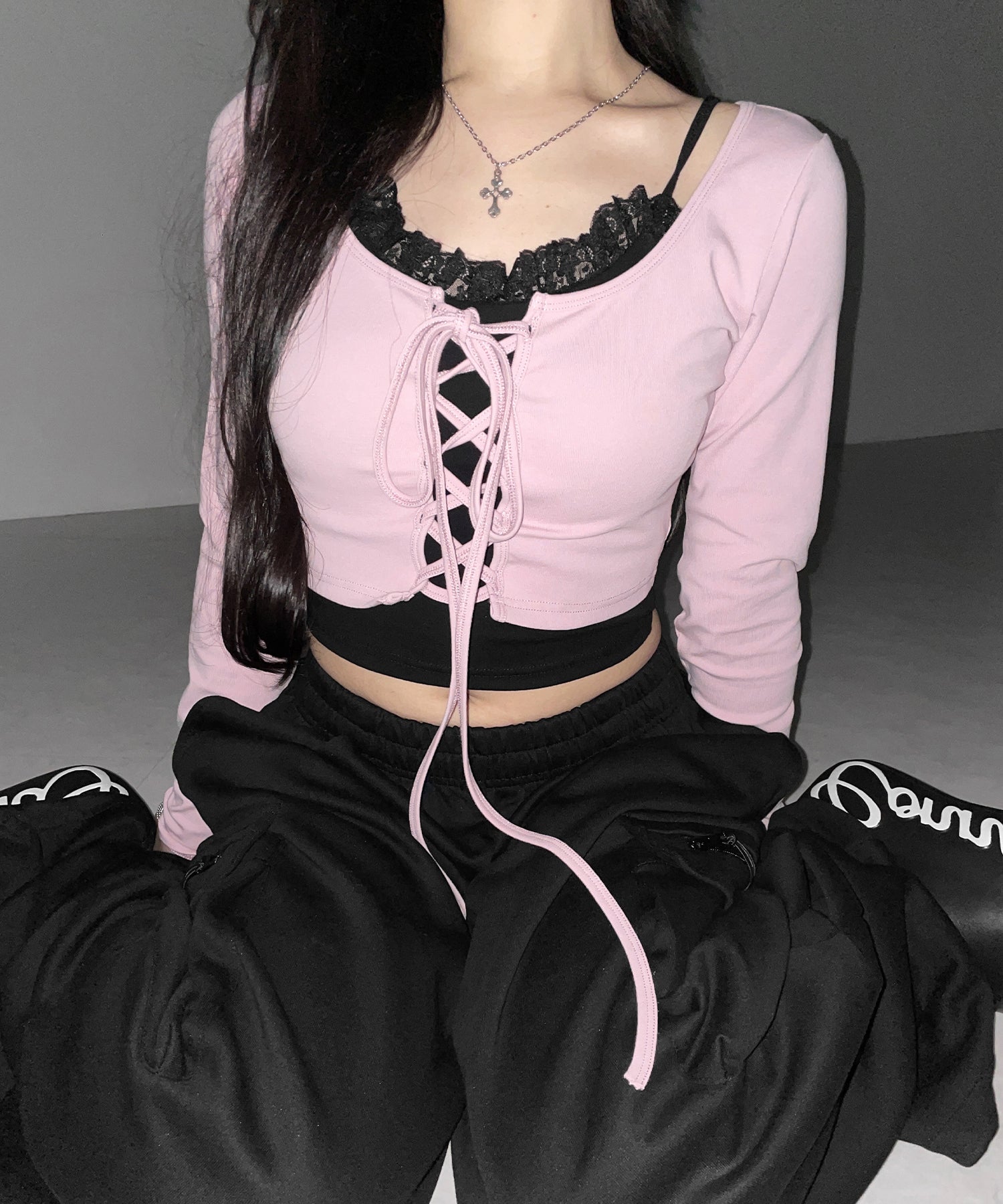 【 新色ピンクが追加!/2点セット 】レースアップリボンショートトップス + レースキャミ SET / lace up ribbon short tops + lace cami SET