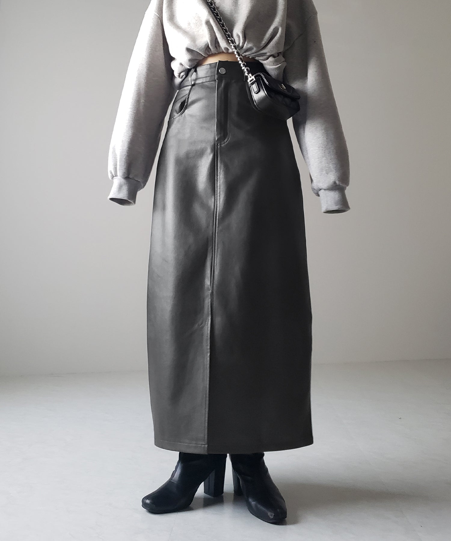 【 3color / 3size 】フロントスリットヴィンテージフェイクレザースカート