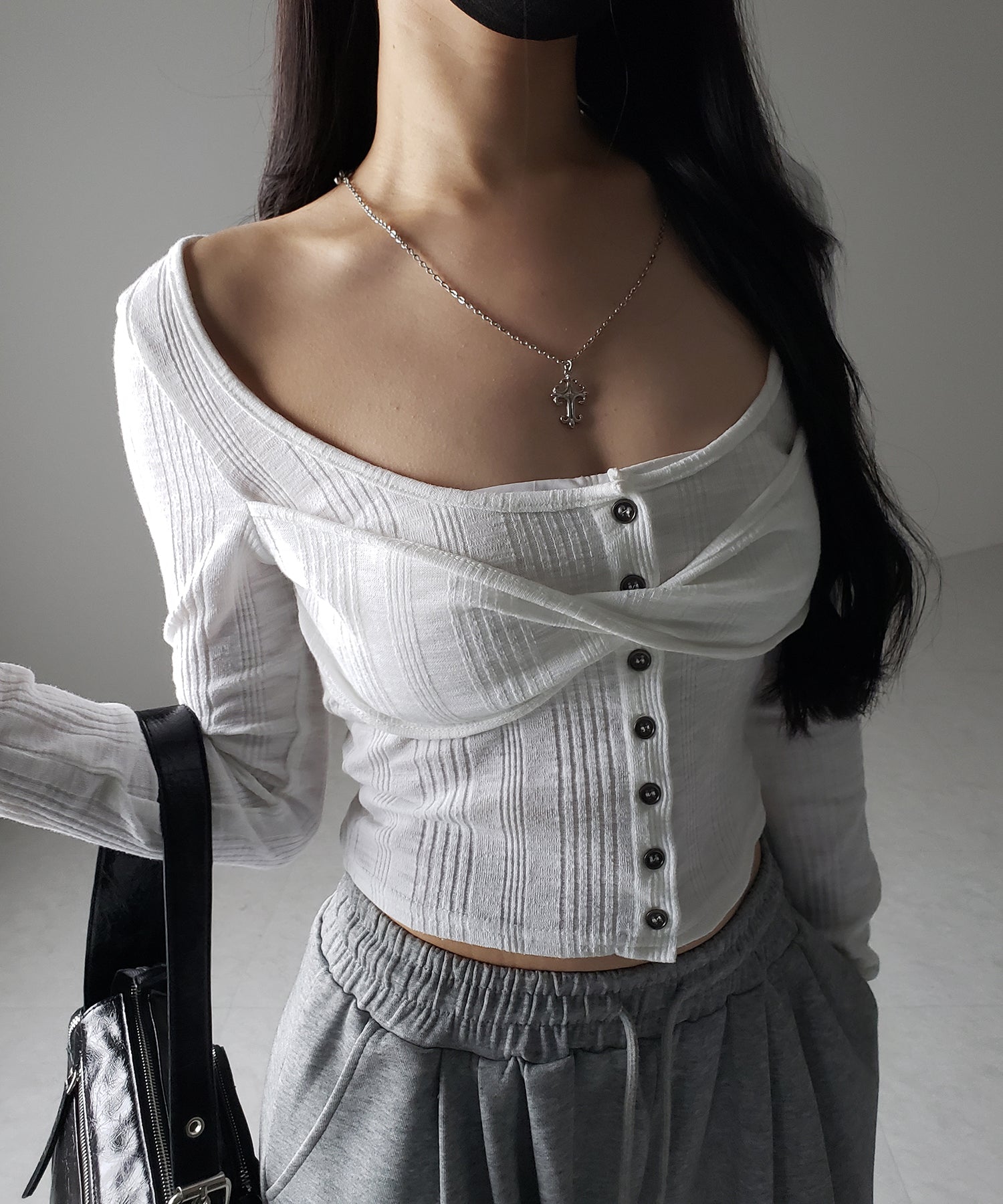 【 3color 】フロントボタンオープンネックリブカットソートップス / front button open neck ribbed cutsew tops