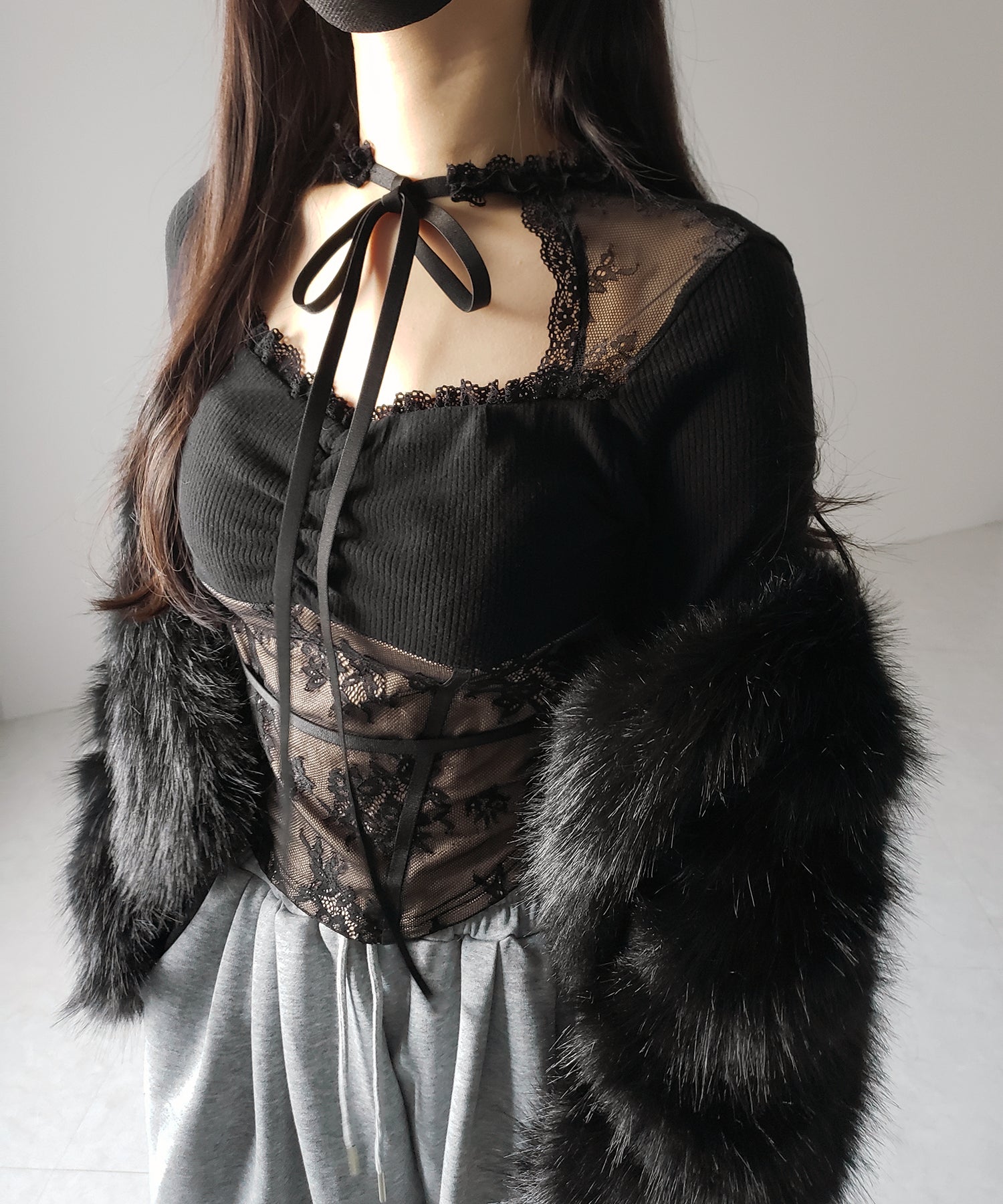 【 2color 】チョーカーネックリボンレーシーカットソートップス / choker neck ribbon lacy cutsaw tops