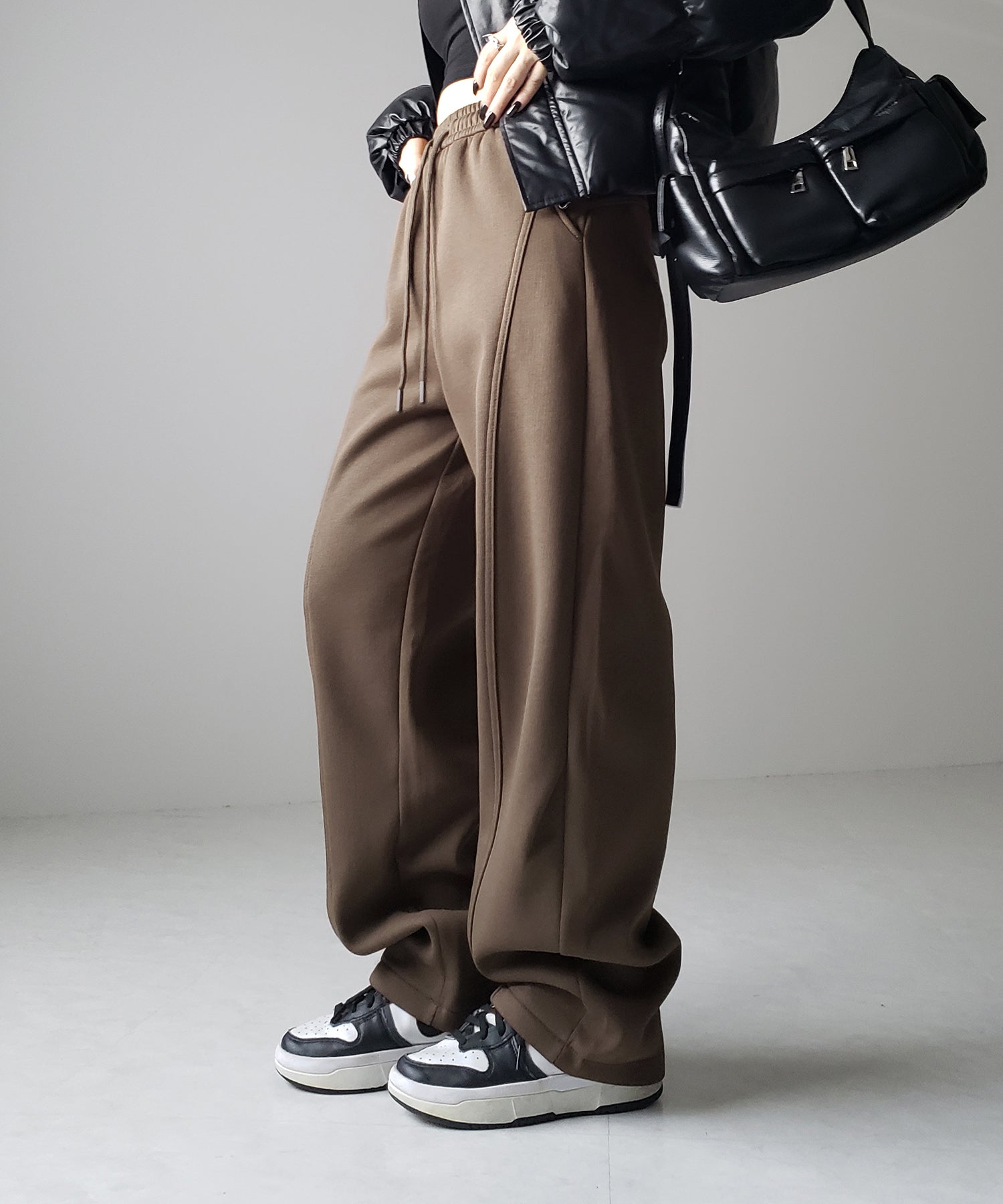 【 裏起毛 】カーブラインサイドタックワイドスウェットパンツ