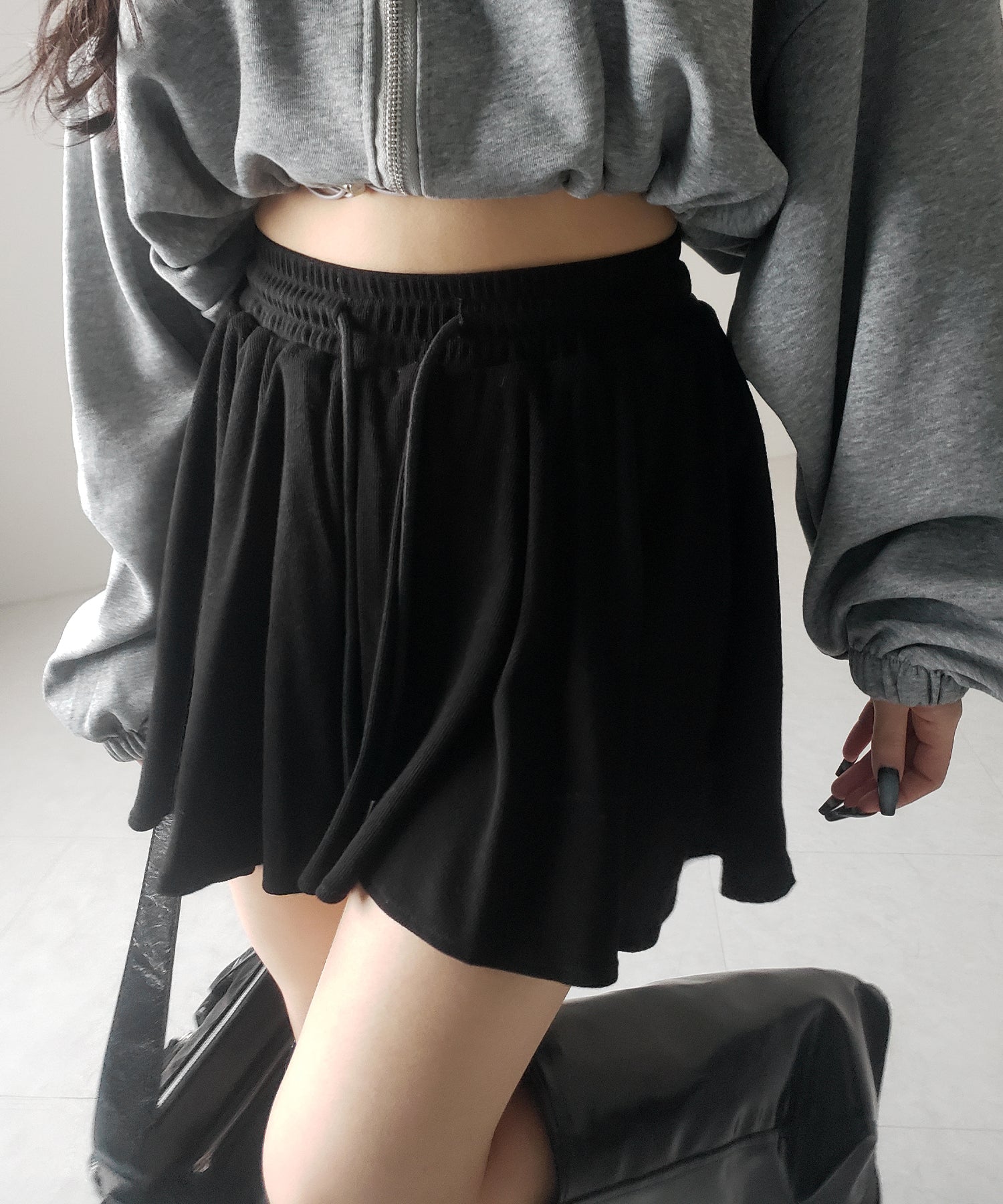 【インナーパンツ裏地付 】ハイウエストカットフレアミニスカート / High waist cut flare mini skirt
