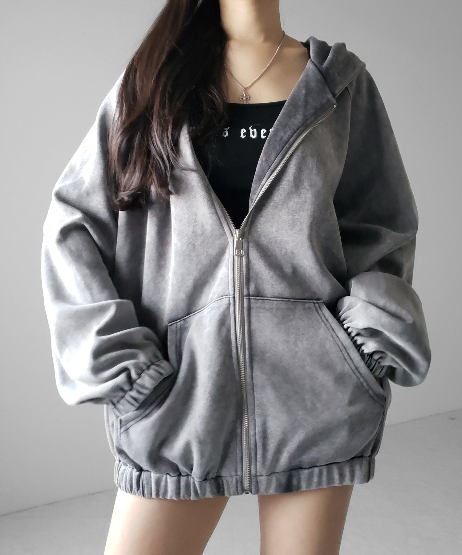 ピグメントヴィンテージ加工ジップアップパーカー / Pigment vintage zip-up hoodie