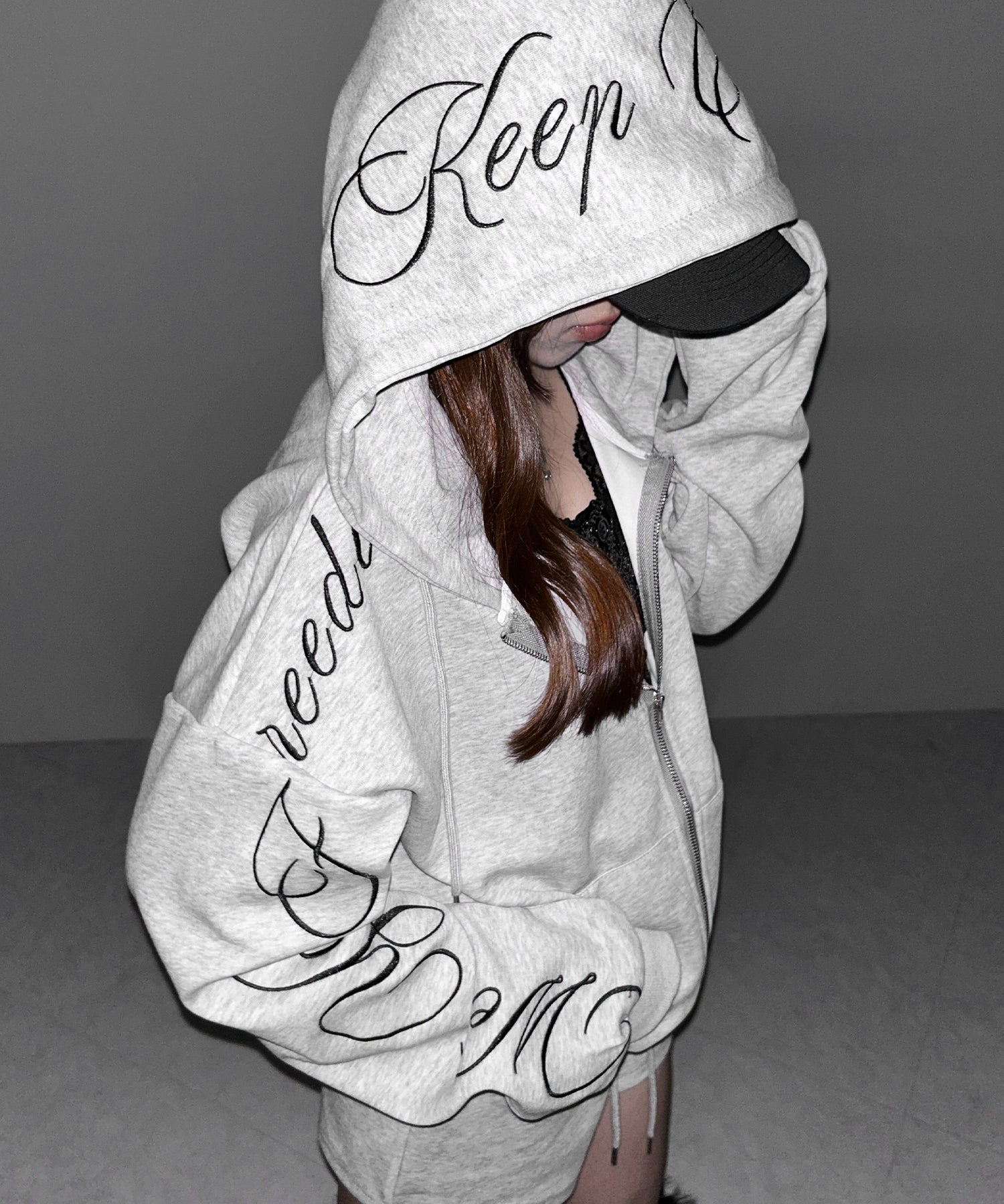 【 セットアップ 】レタリングロゴ刺繍ジップアップパーカー&ショートパンツ / lettering logo embroidery zip-up hoodie & short pants SETUP